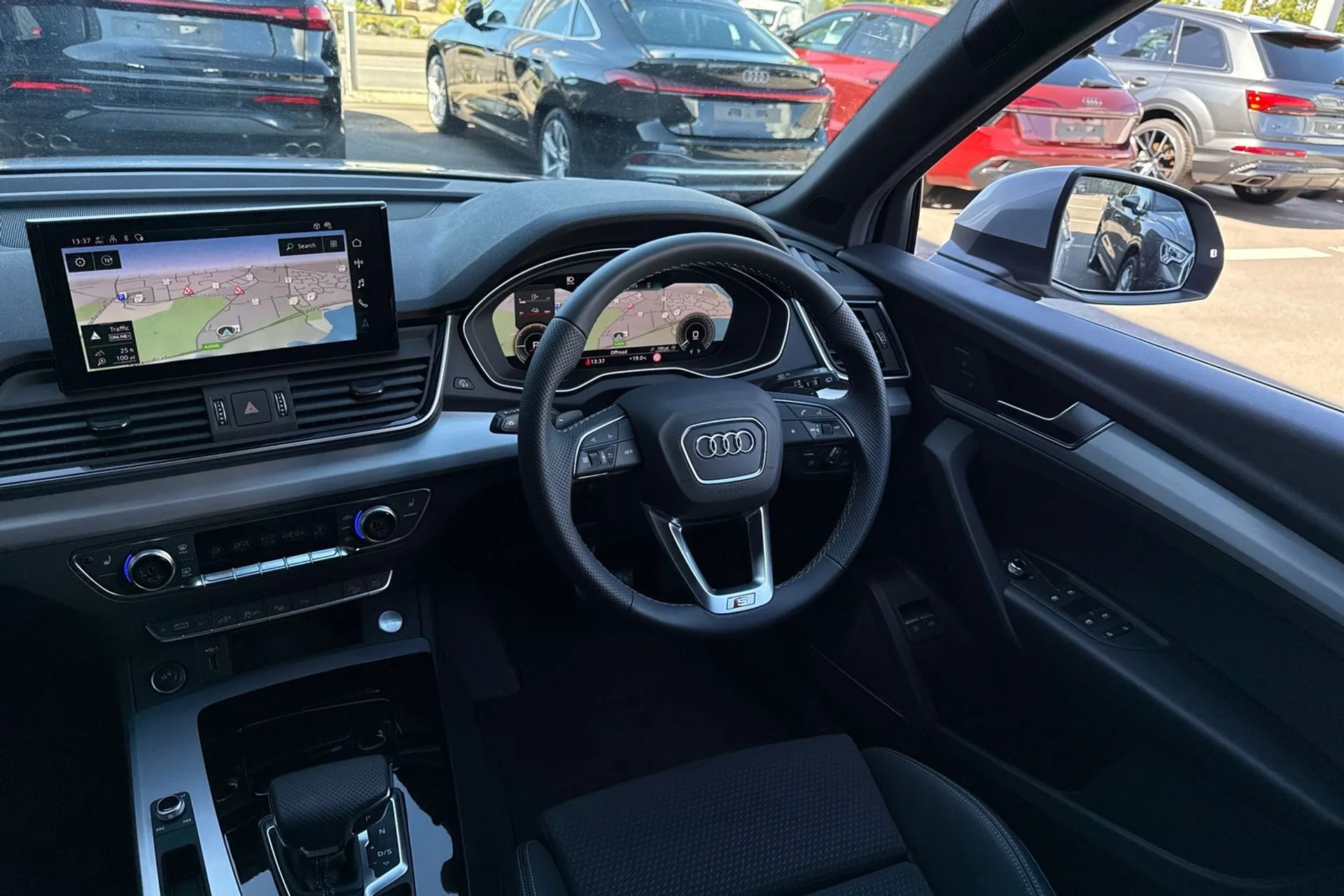 Audi Q5 thumbnail image number 35