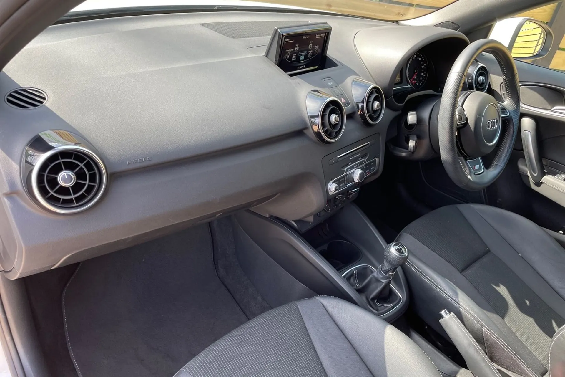 Audi A1 thumbnail image number 27