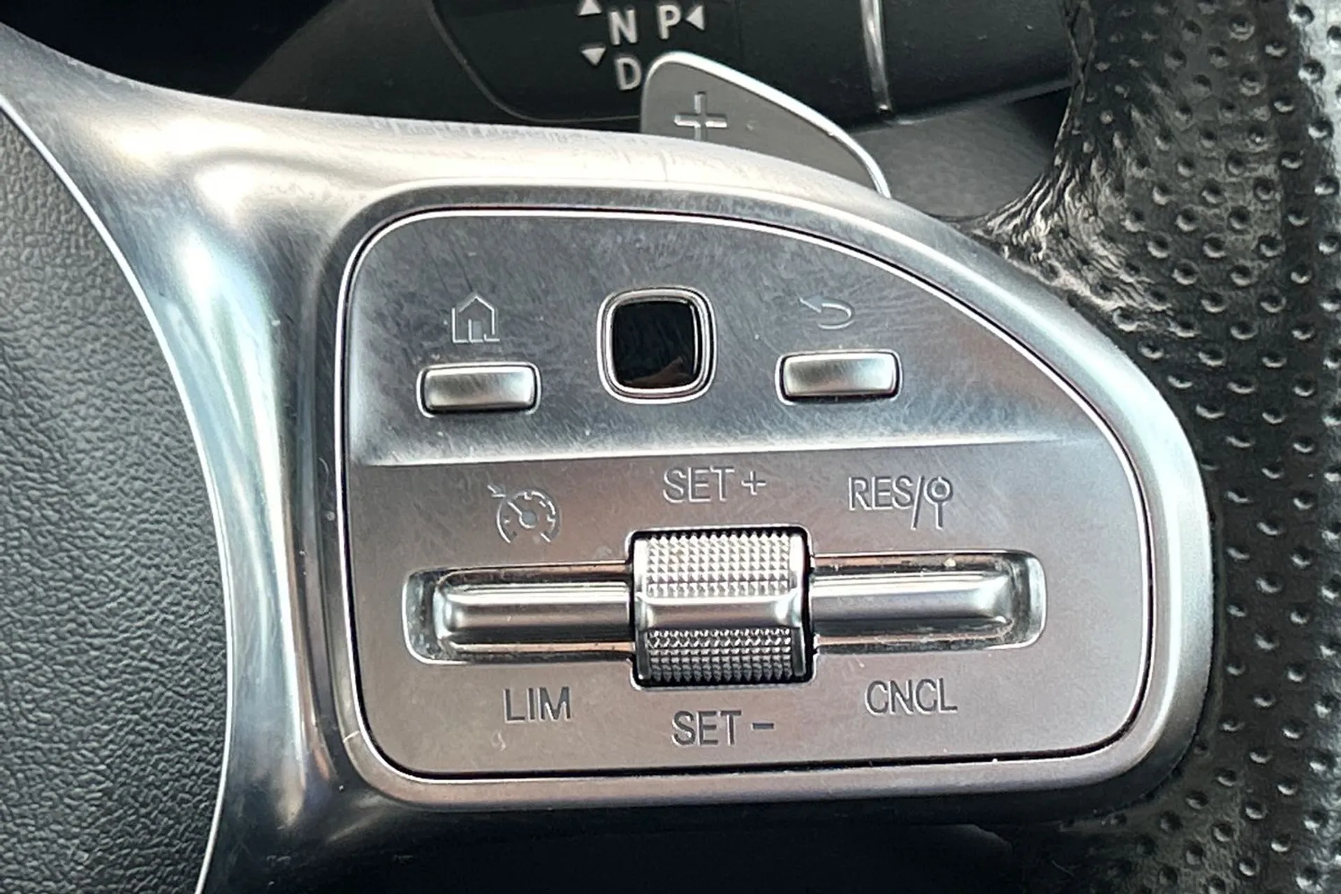 MERCEDES-BENZ C CLASS thumbnail image number 42