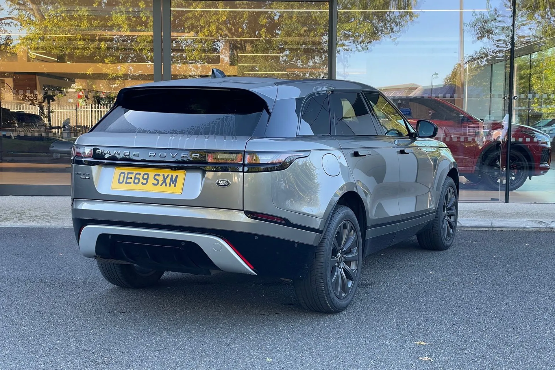 LAND ROVER RANGE ROVER VELAR thumbnail image number 7