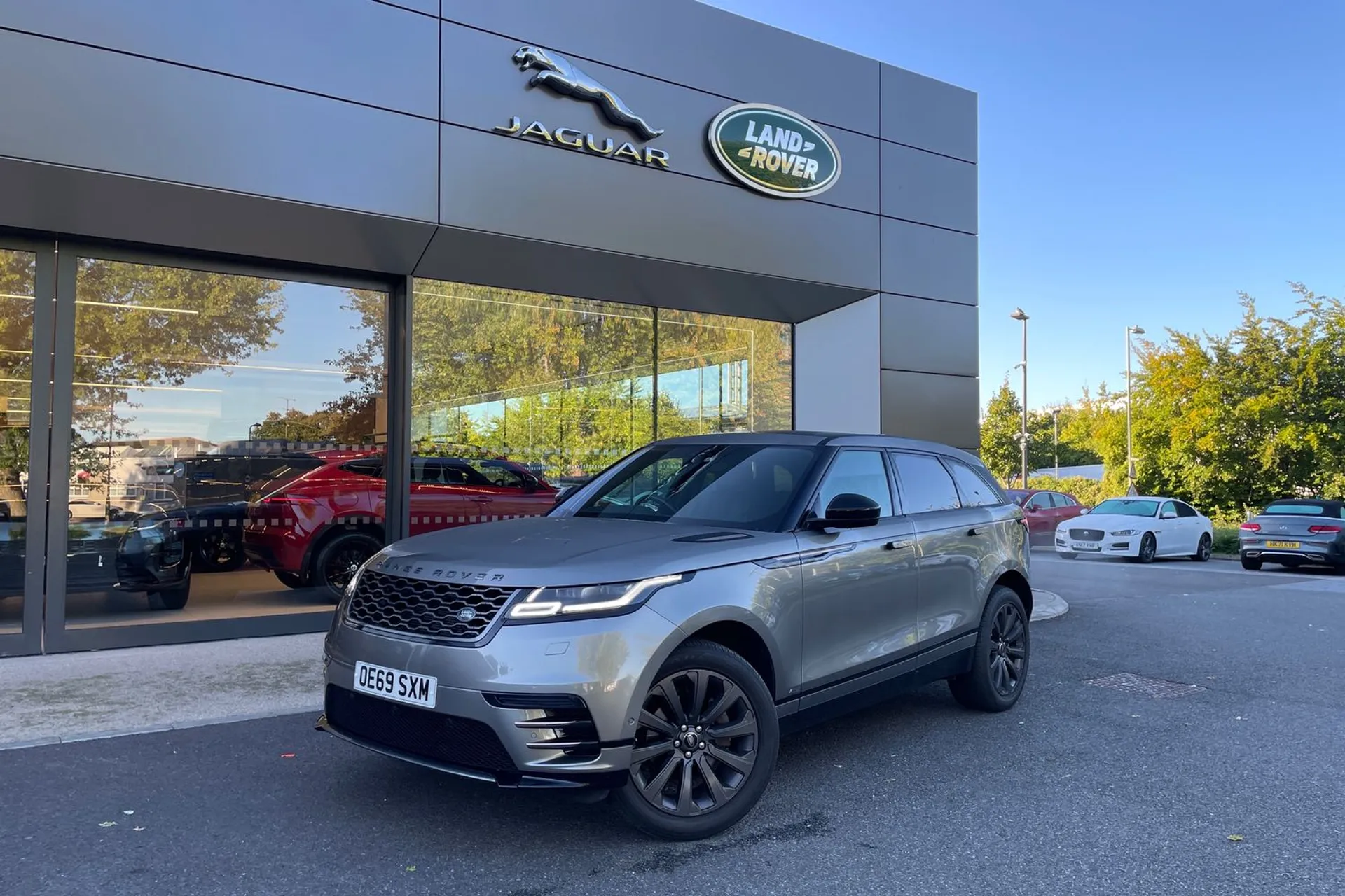 LAND ROVER RANGE ROVER VELAR thumbnail image number 27