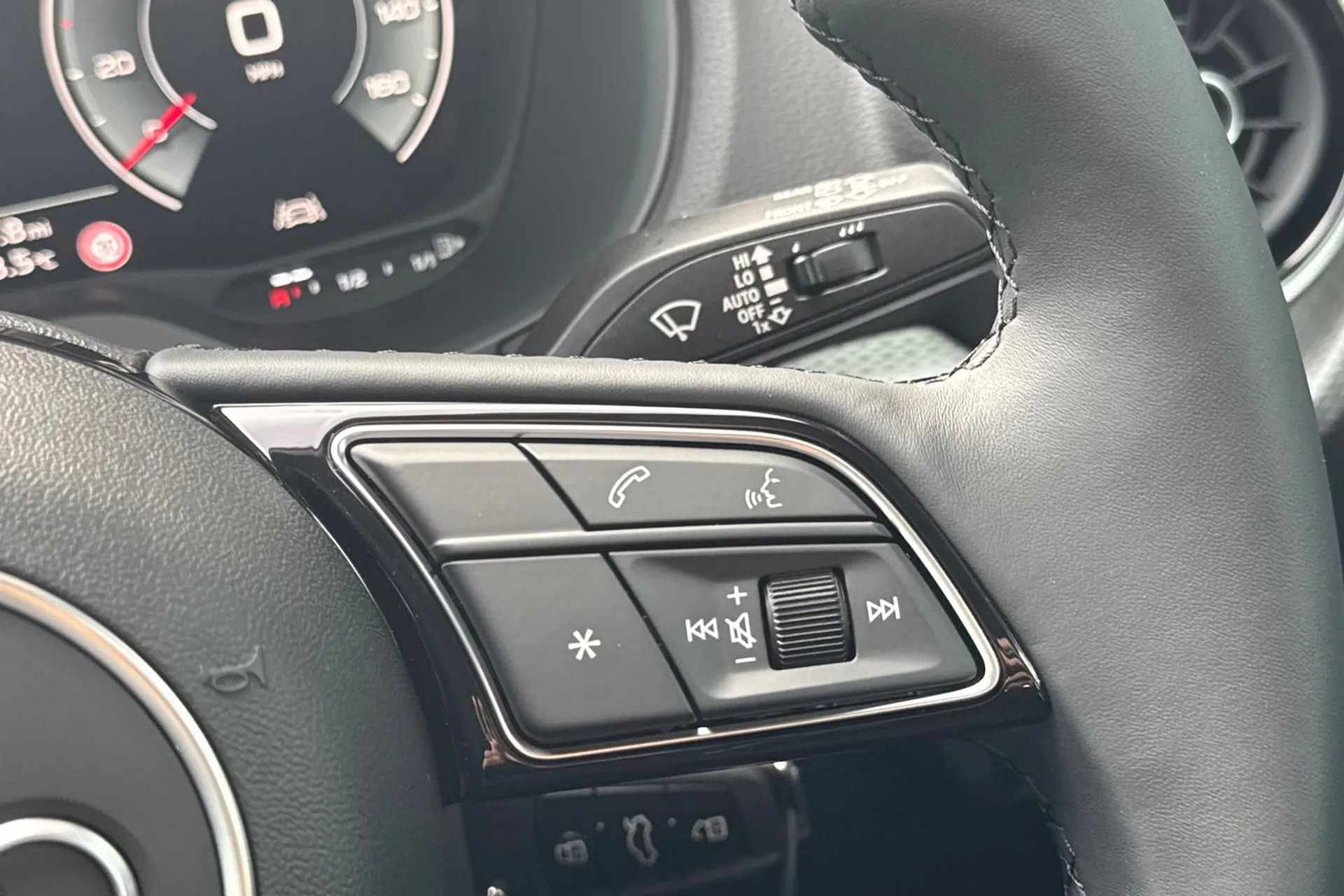 Audi Q2 thumbnail image number 58