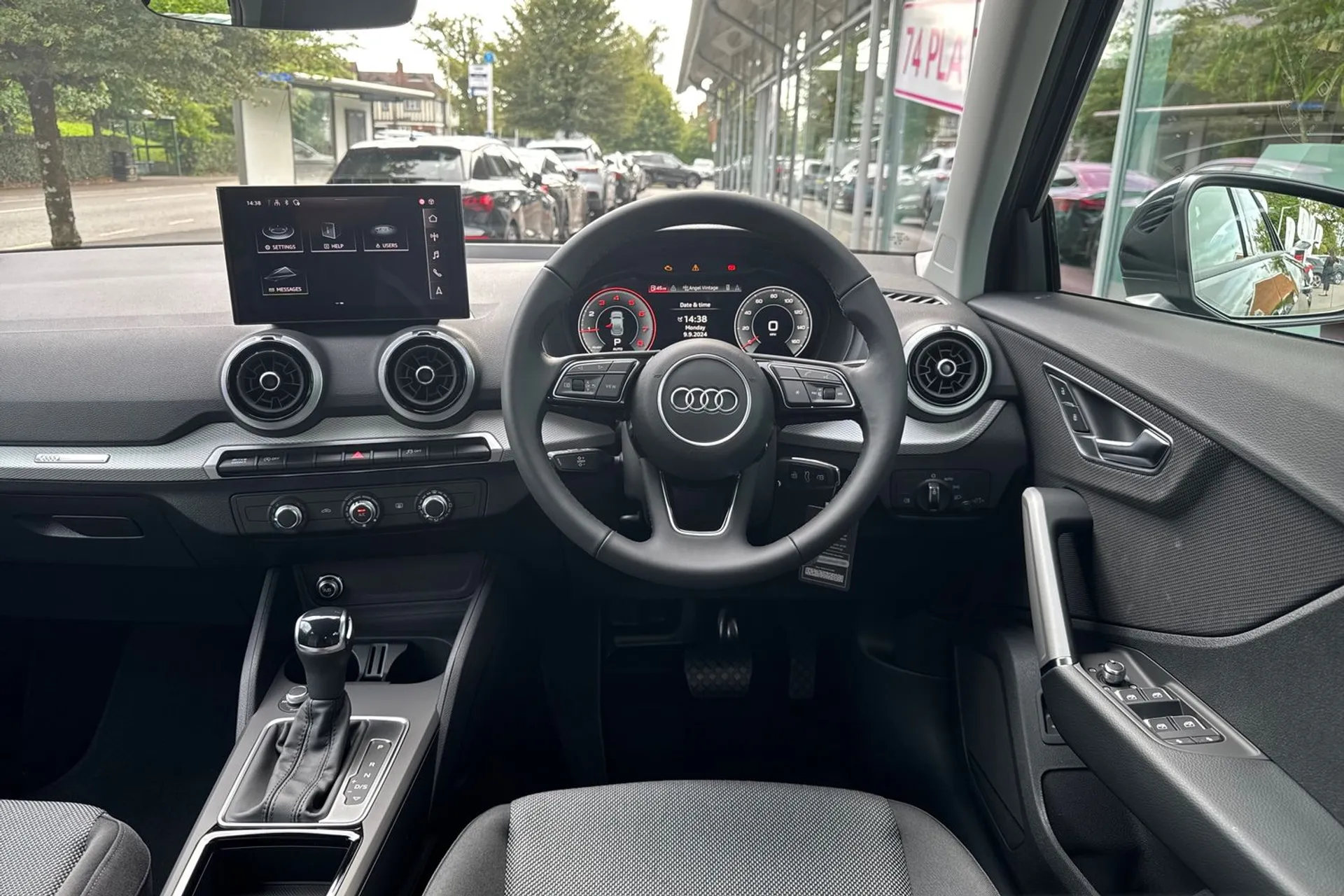 Audi Q2 thumbnail image number 33