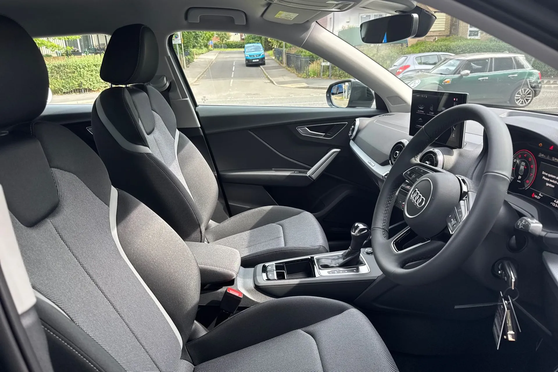 Audi Q2 thumbnail image number 24