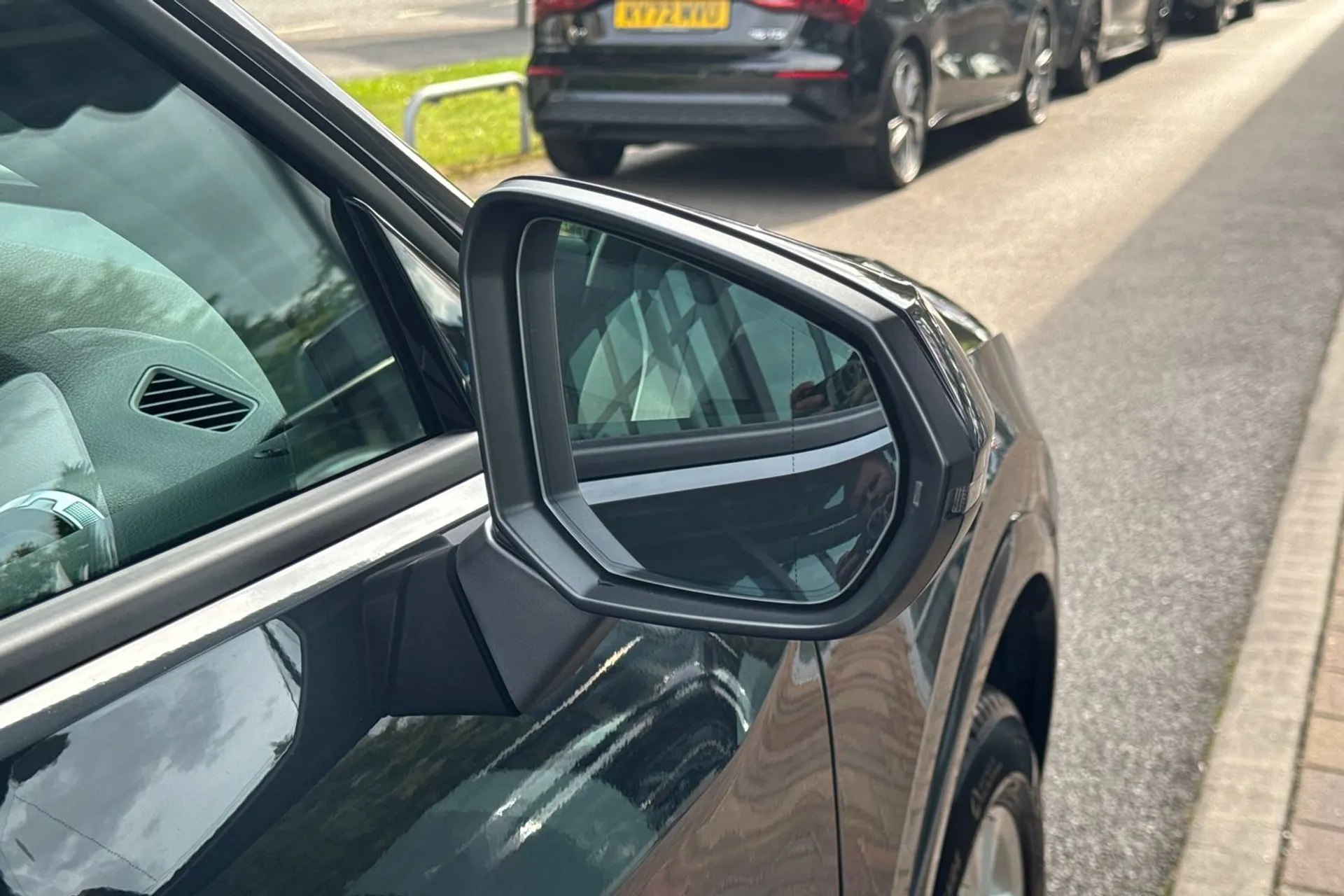 Audi Q2 thumbnail image number 48