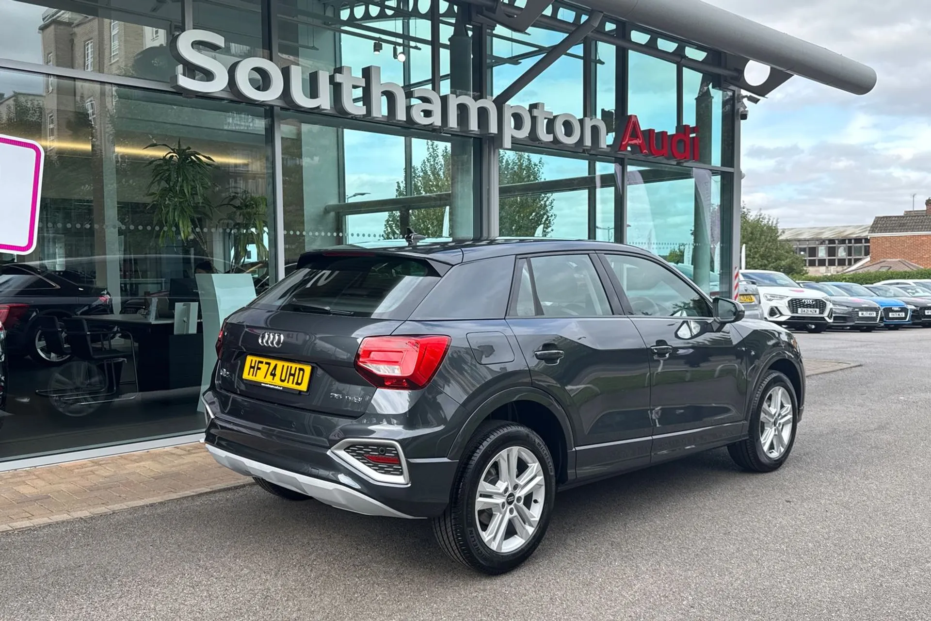 Audi Q2 thumbnail image number 5