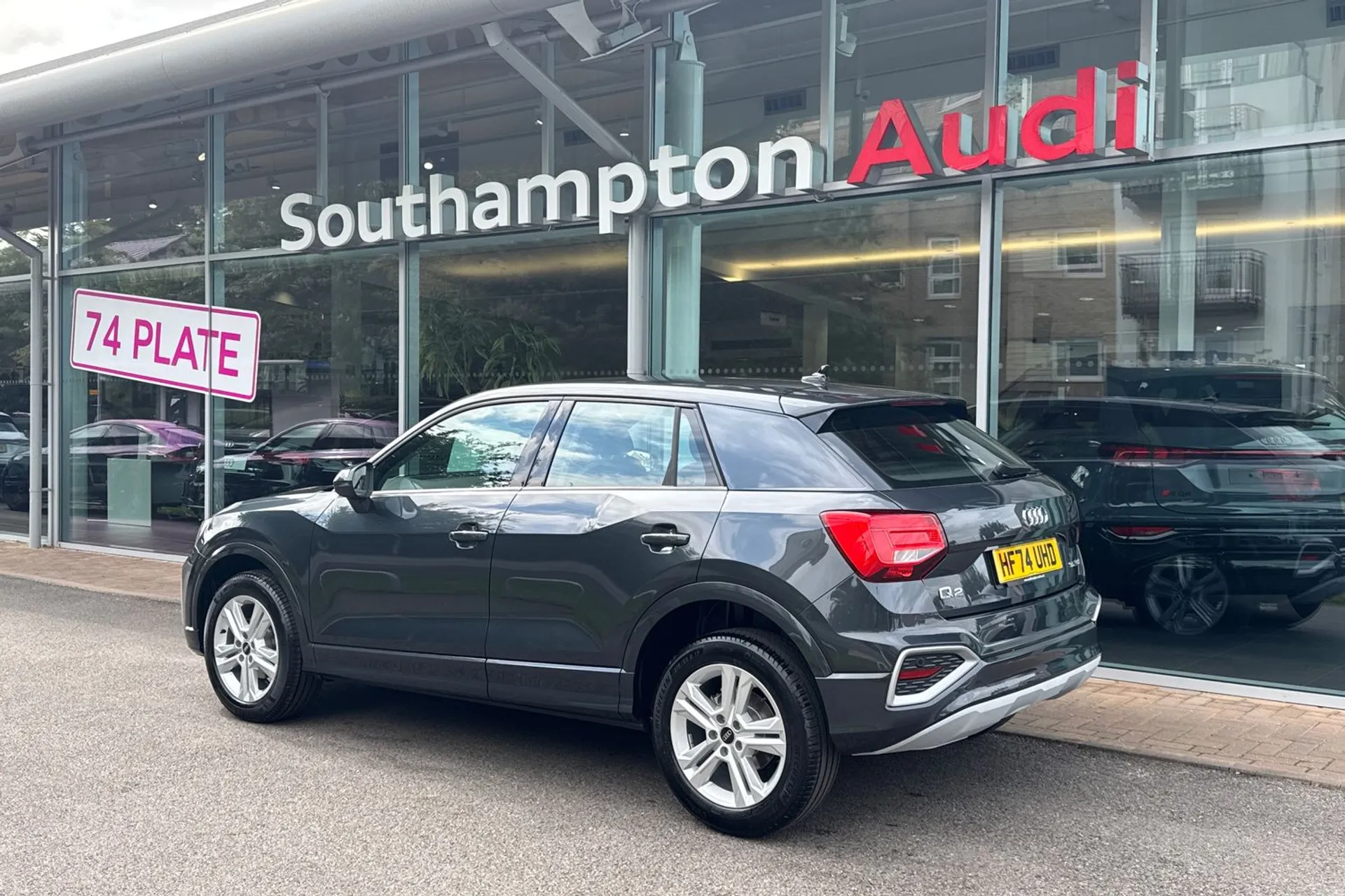 Audi Q2 thumbnail image number 7