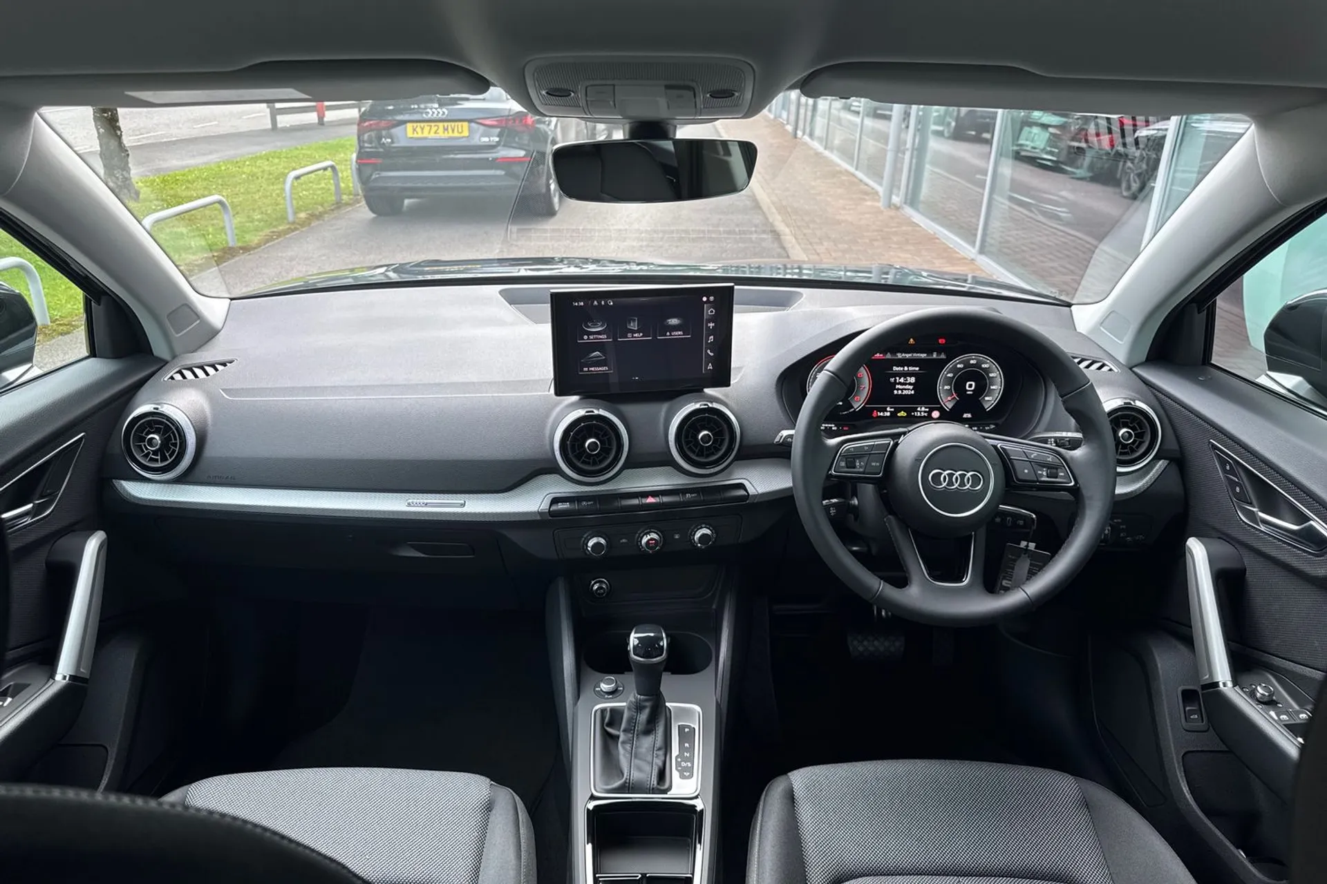 Audi Q2 thumbnail image number 3