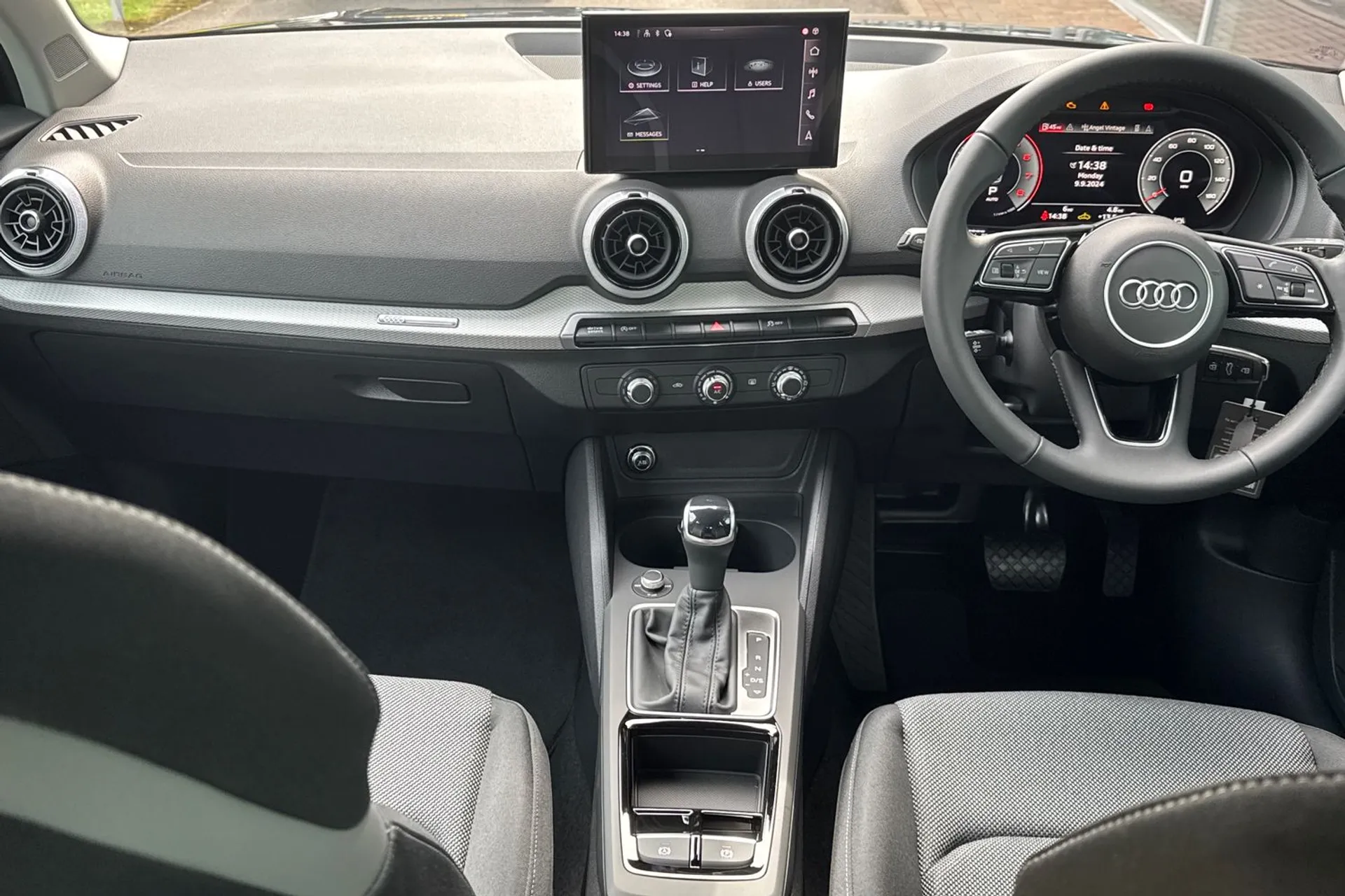 Audi Q2 thumbnail image number 34
