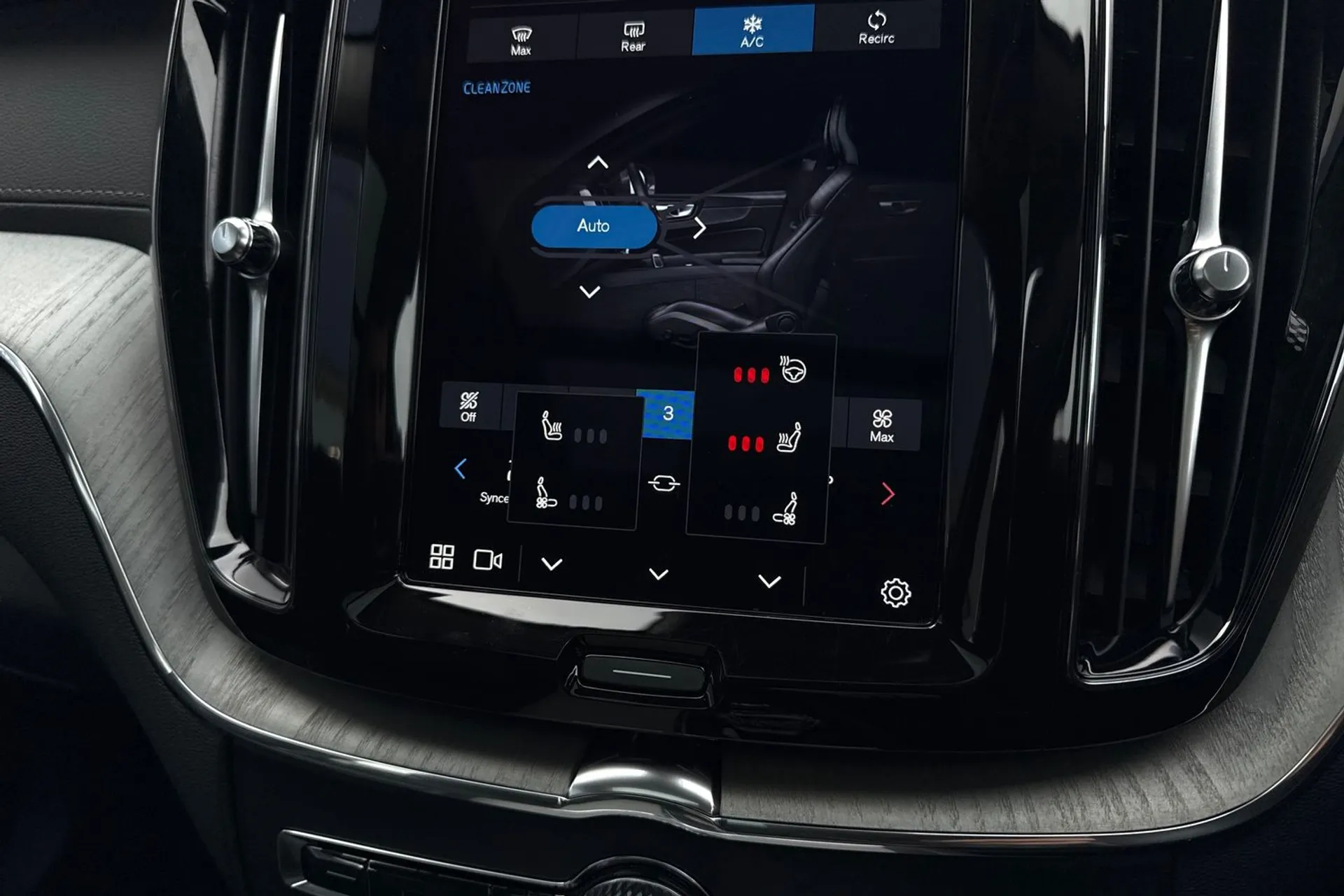 Volvo XC60 thumbnail image number 40