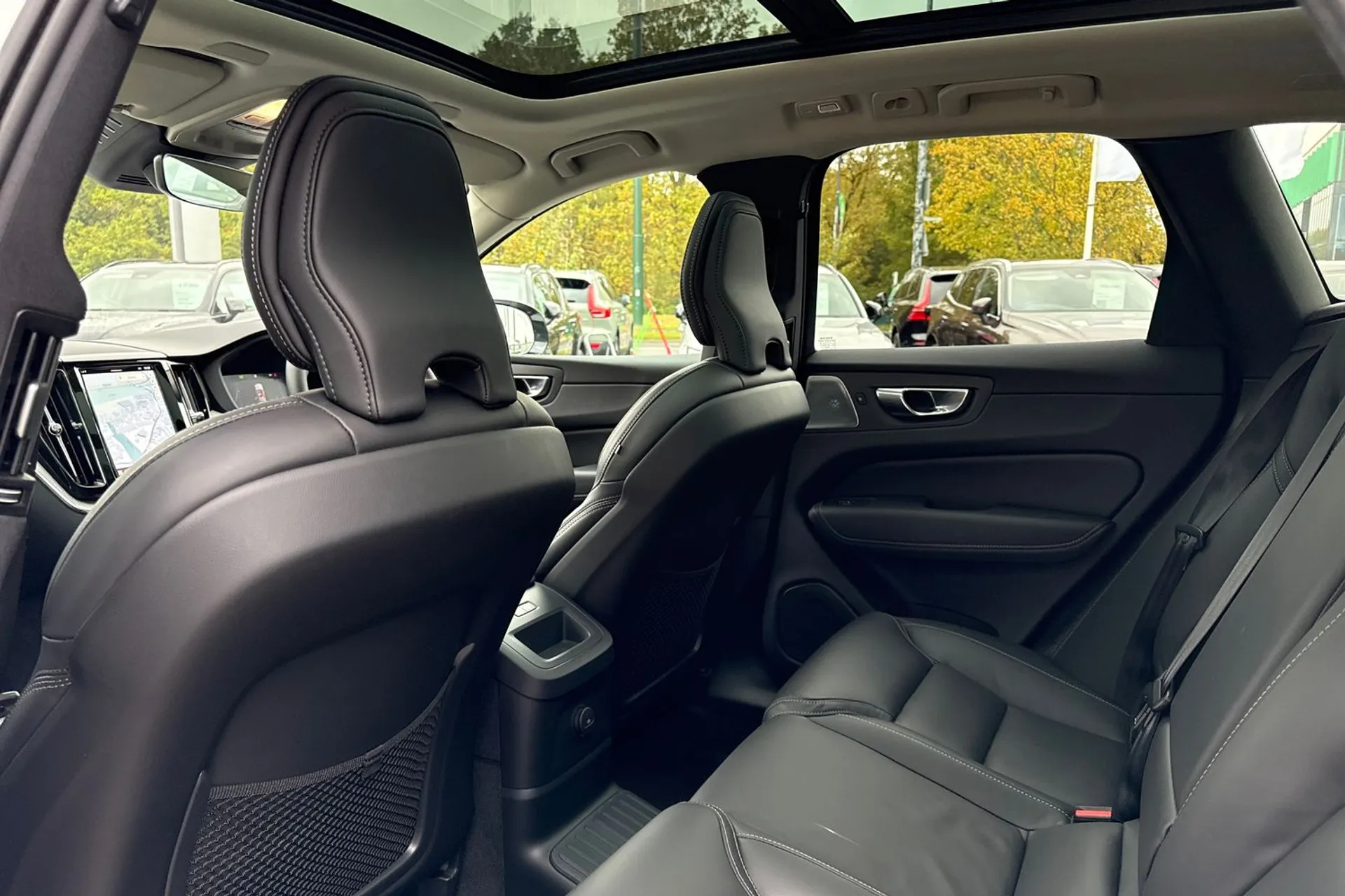 Volvo XC60 thumbnail image number 31