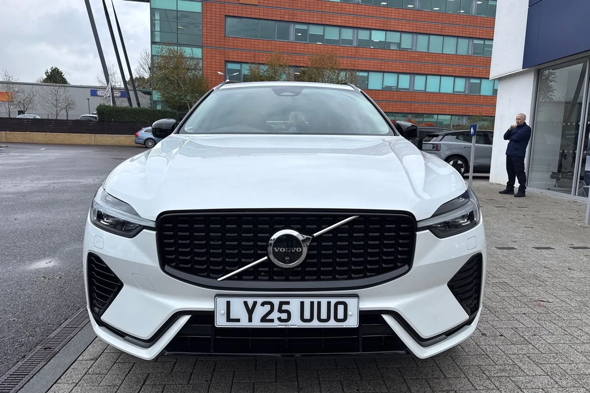 Volvo XC60 thumbnail image number 13