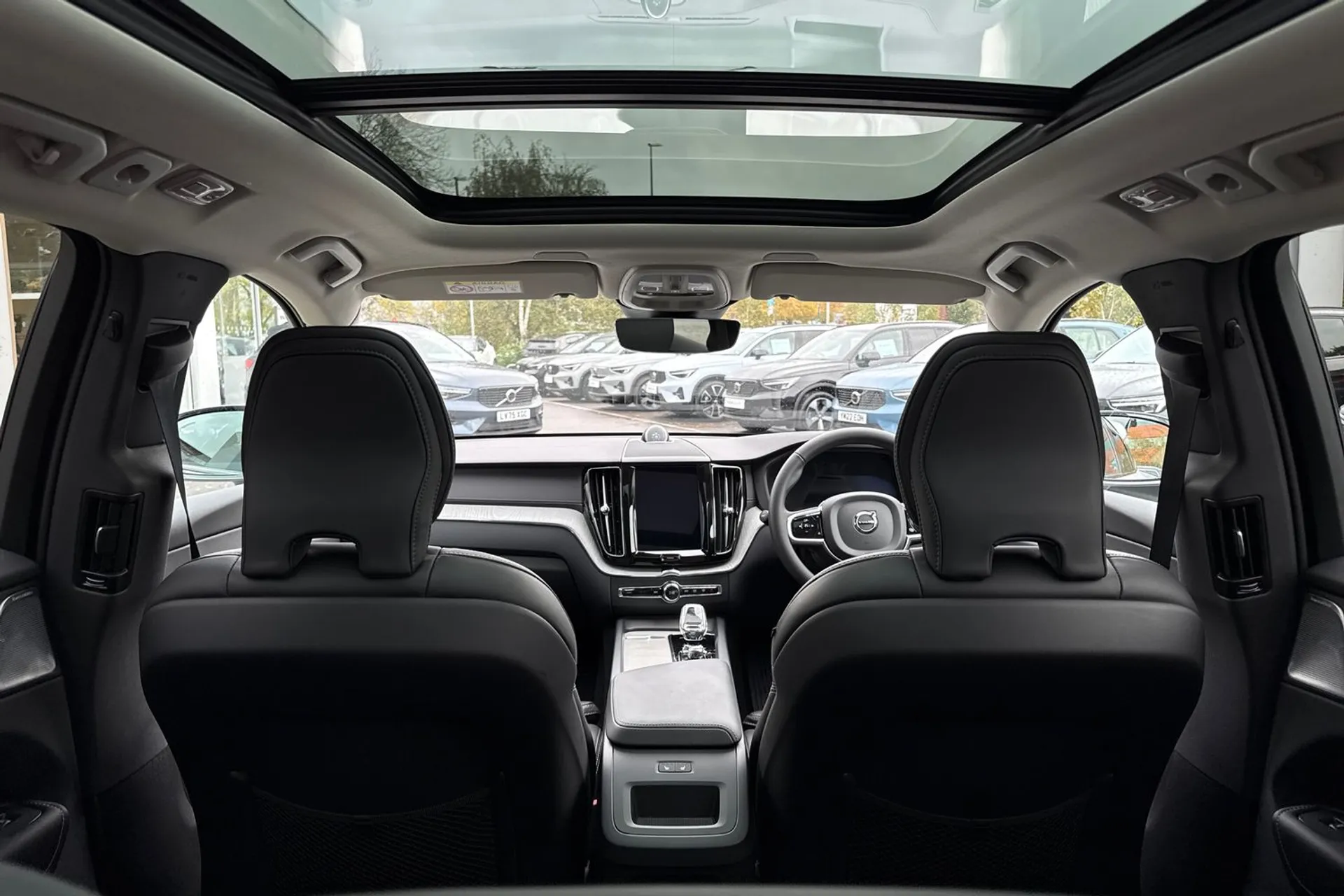 Volvo XC60 thumbnail image number 22