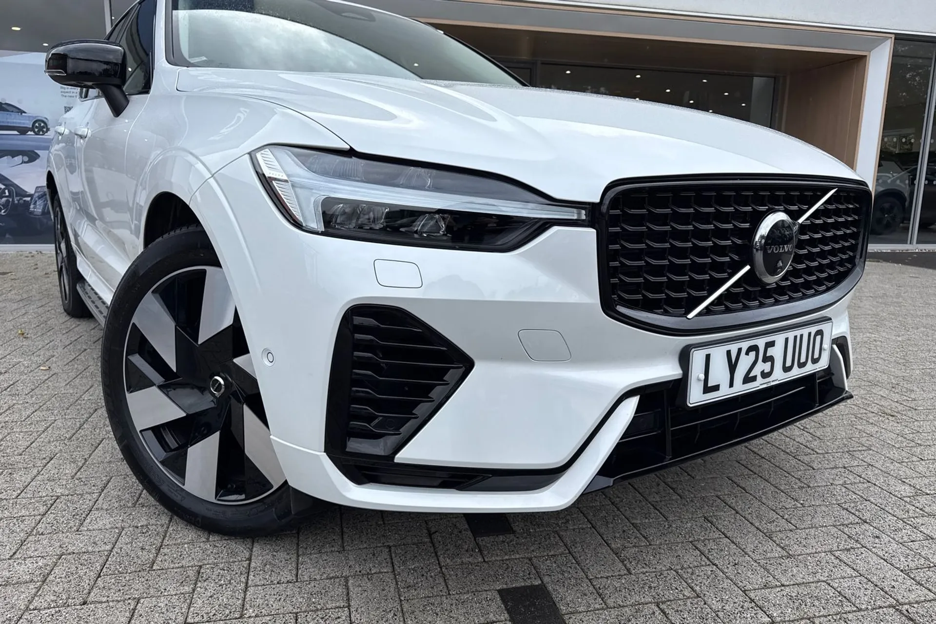 Volvo XC60 thumbnail image number 7