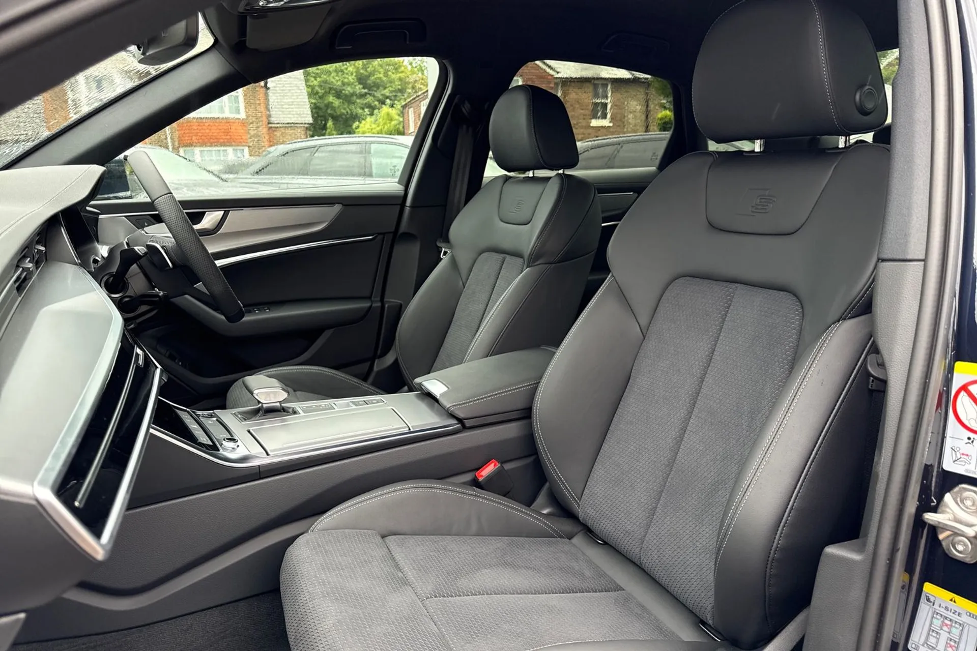 Audi A6 thumbnail image number 26