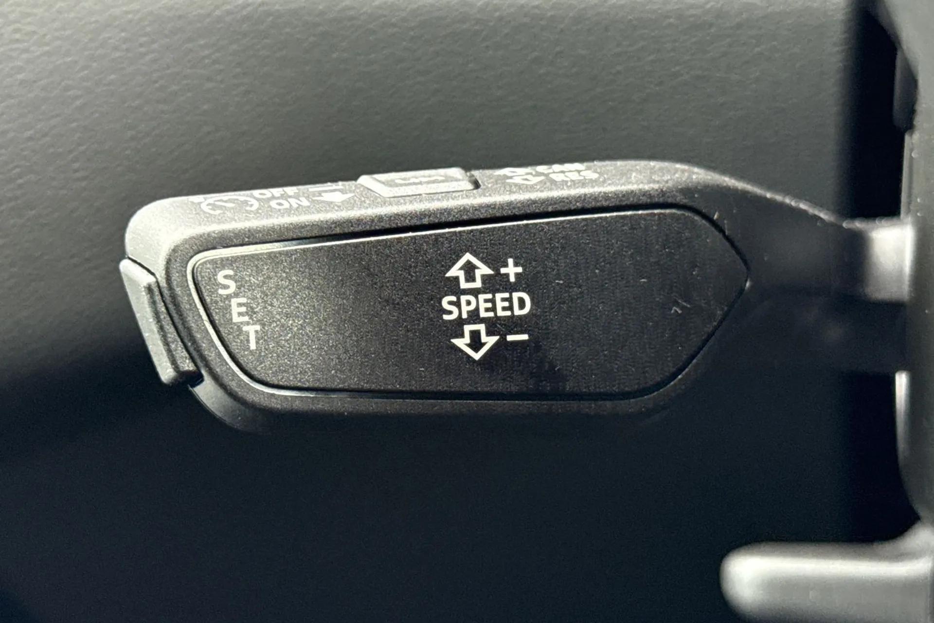 Audi A6 thumbnail image number 15