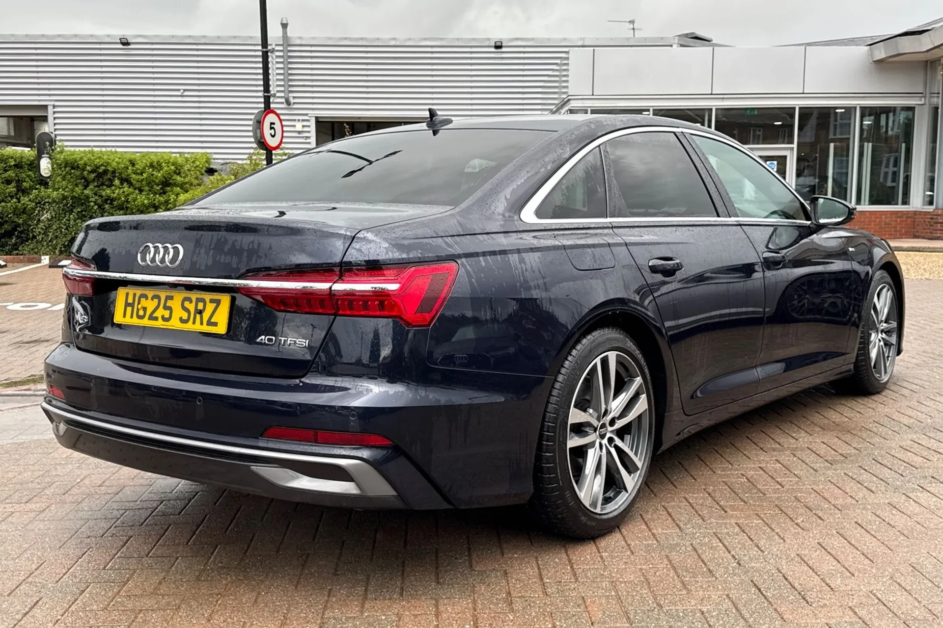 Audi A6 thumbnail image number 42