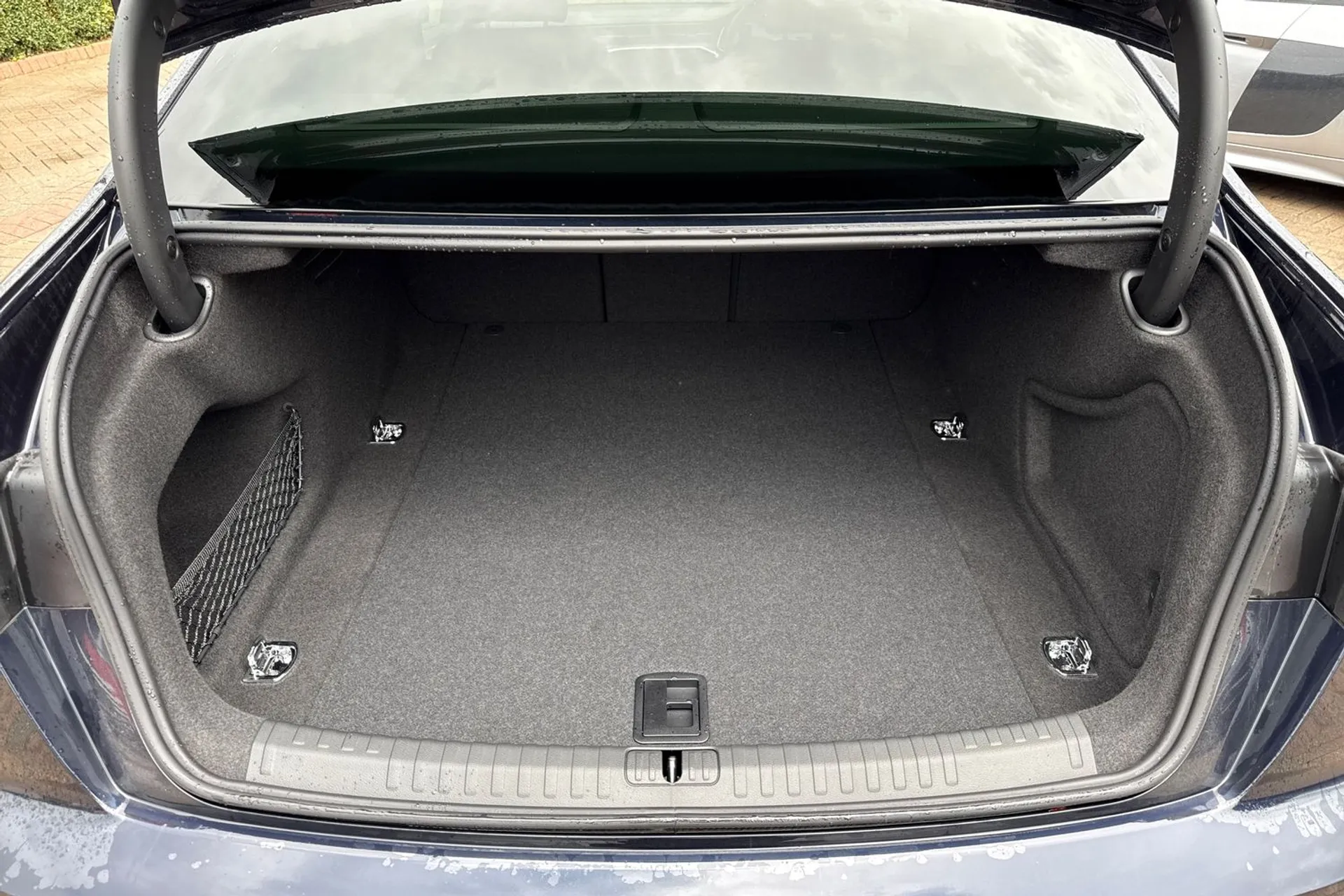 Audi A6 thumbnail image number 46