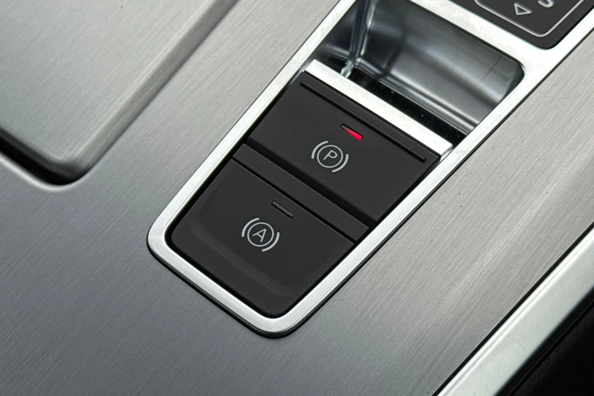 Audi A6 thumbnail image number 11