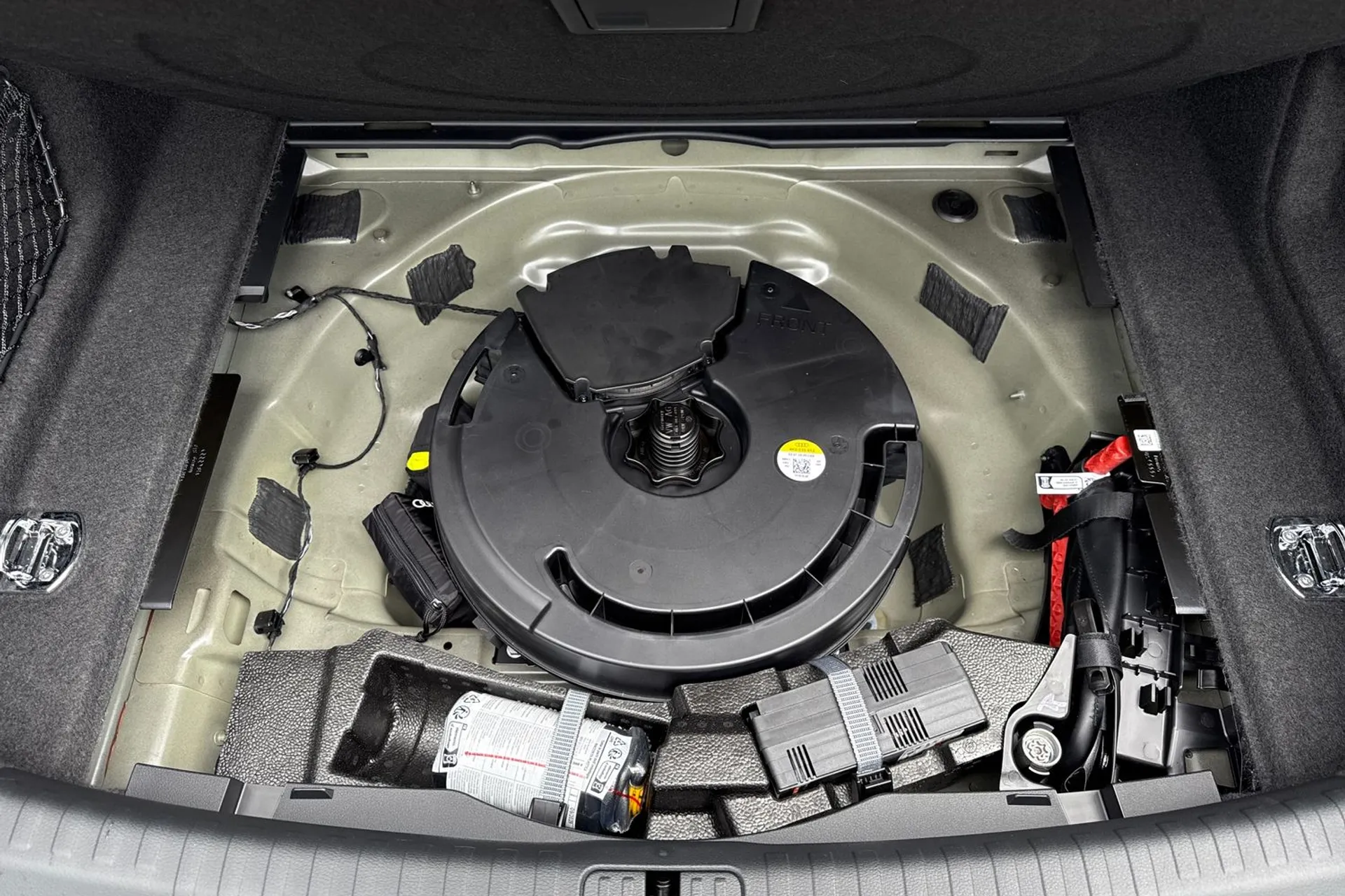 Audi A6 thumbnail image number 49