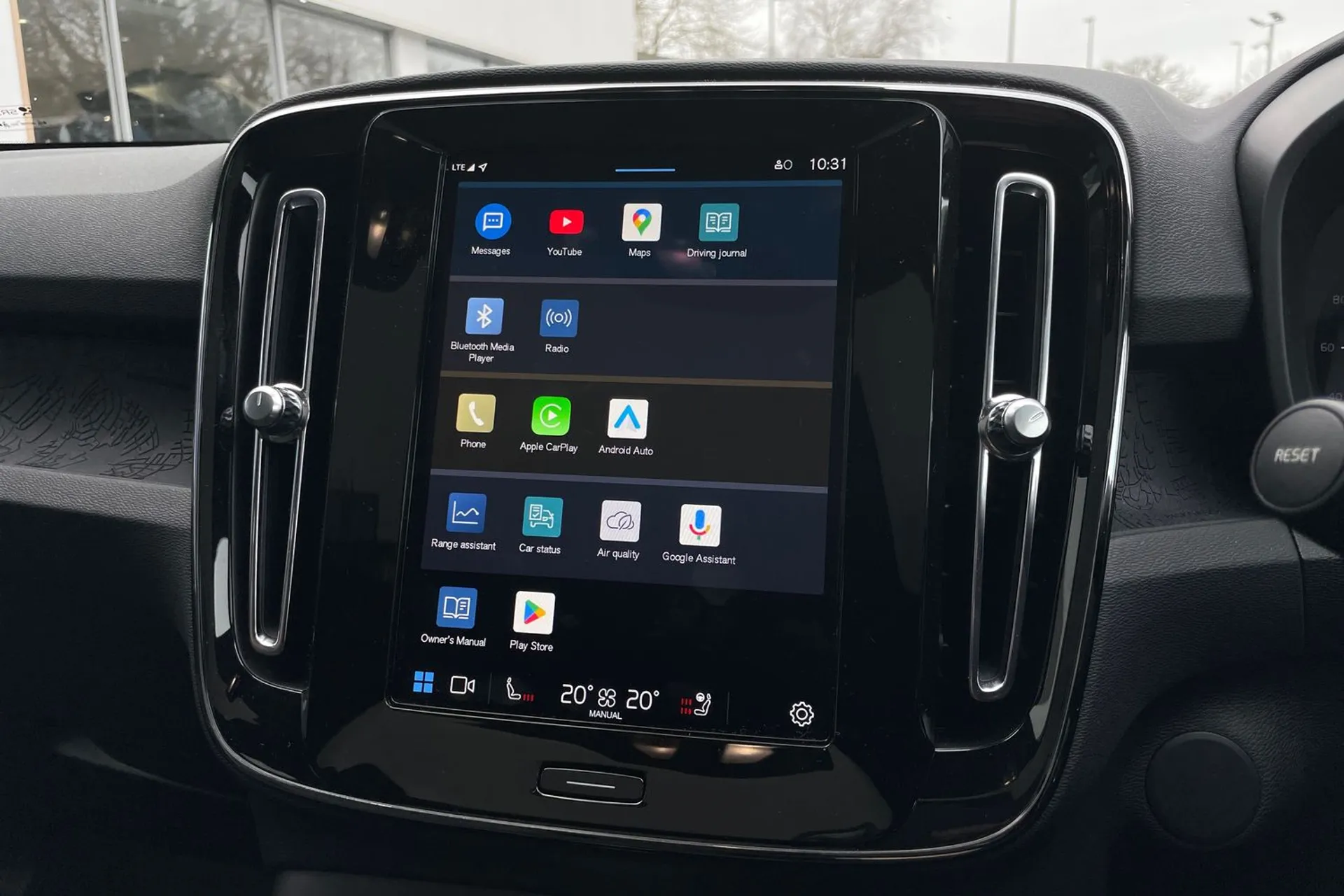 Volvo C40 thumbnail image number 40