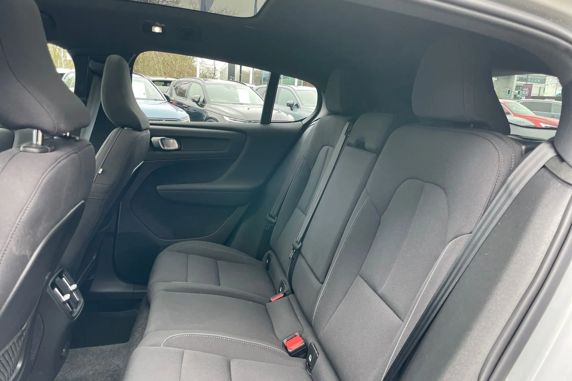 Volvo C40 thumbnail image number 28
