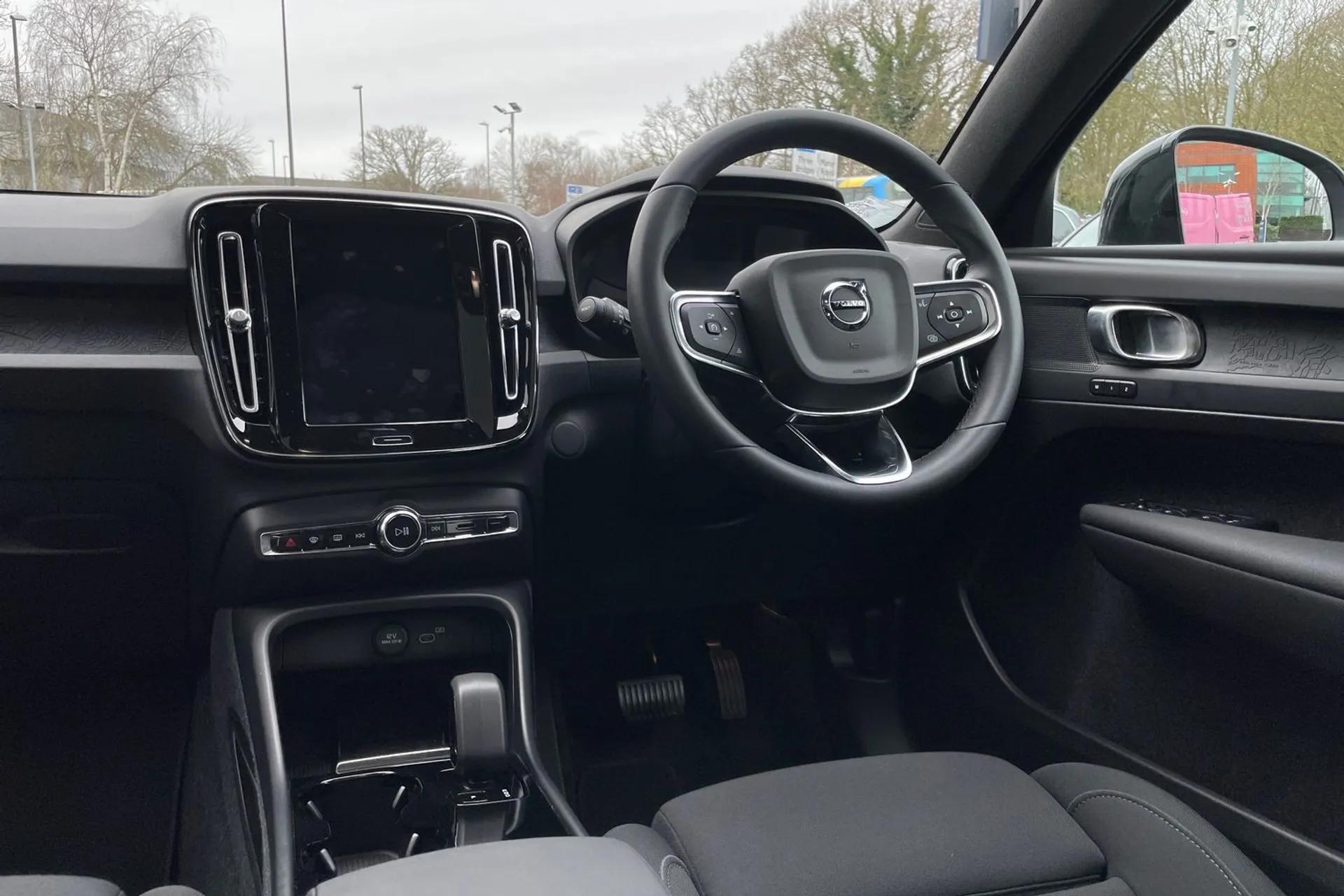 Volvo C40 thumbnail image number 33