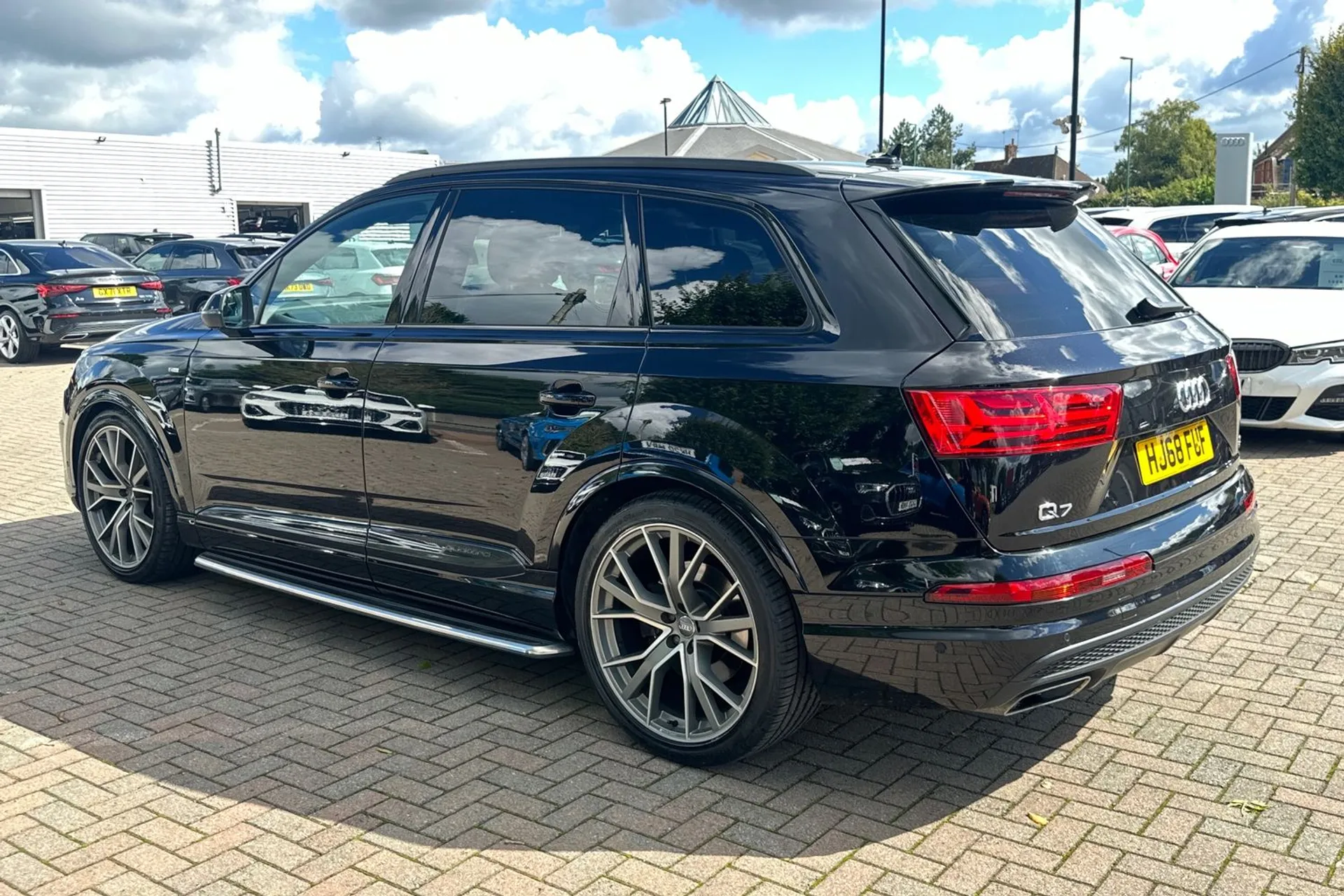 Audi Q7 thumbnail image number 8