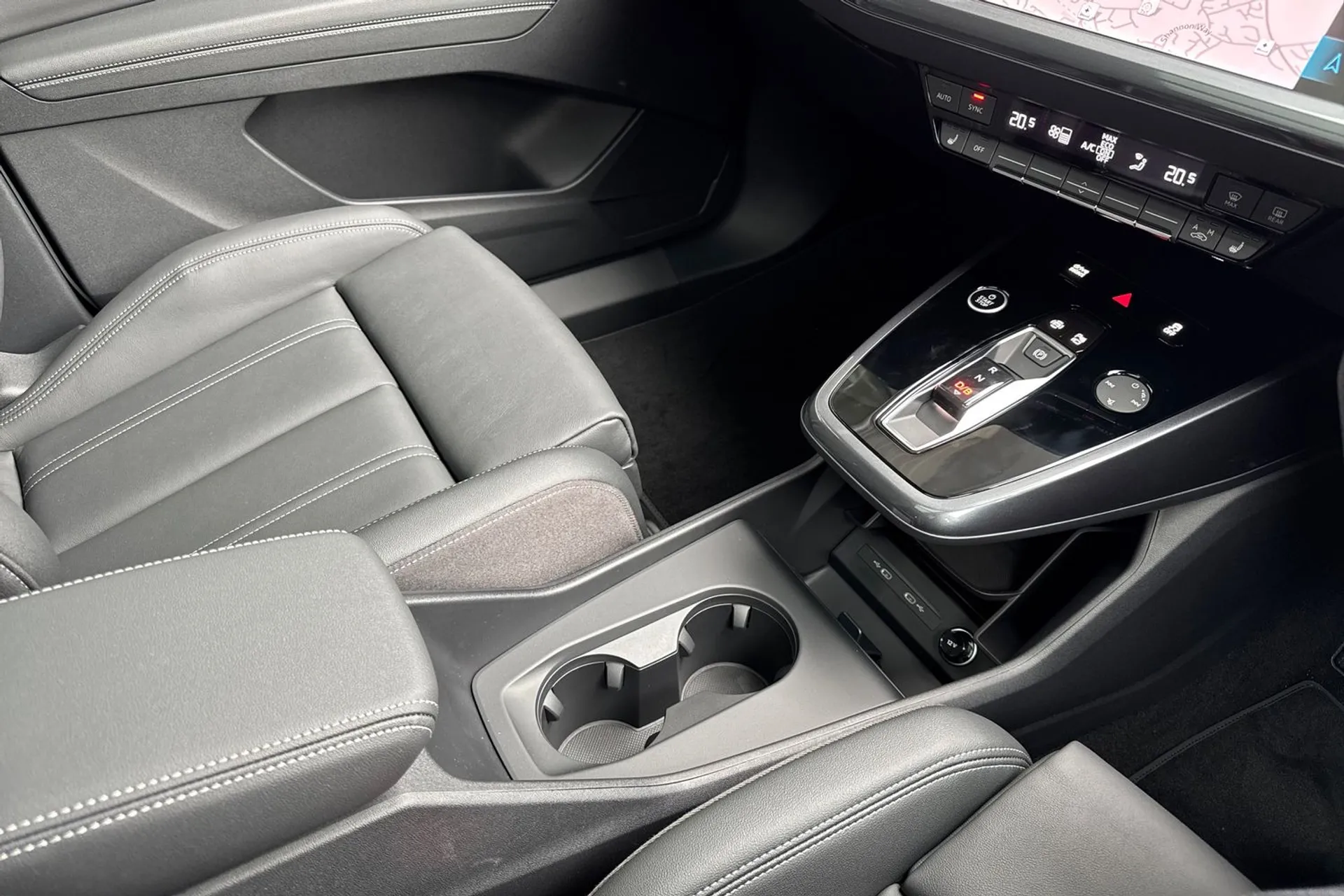 Audi Q4 thumbnail image number 41