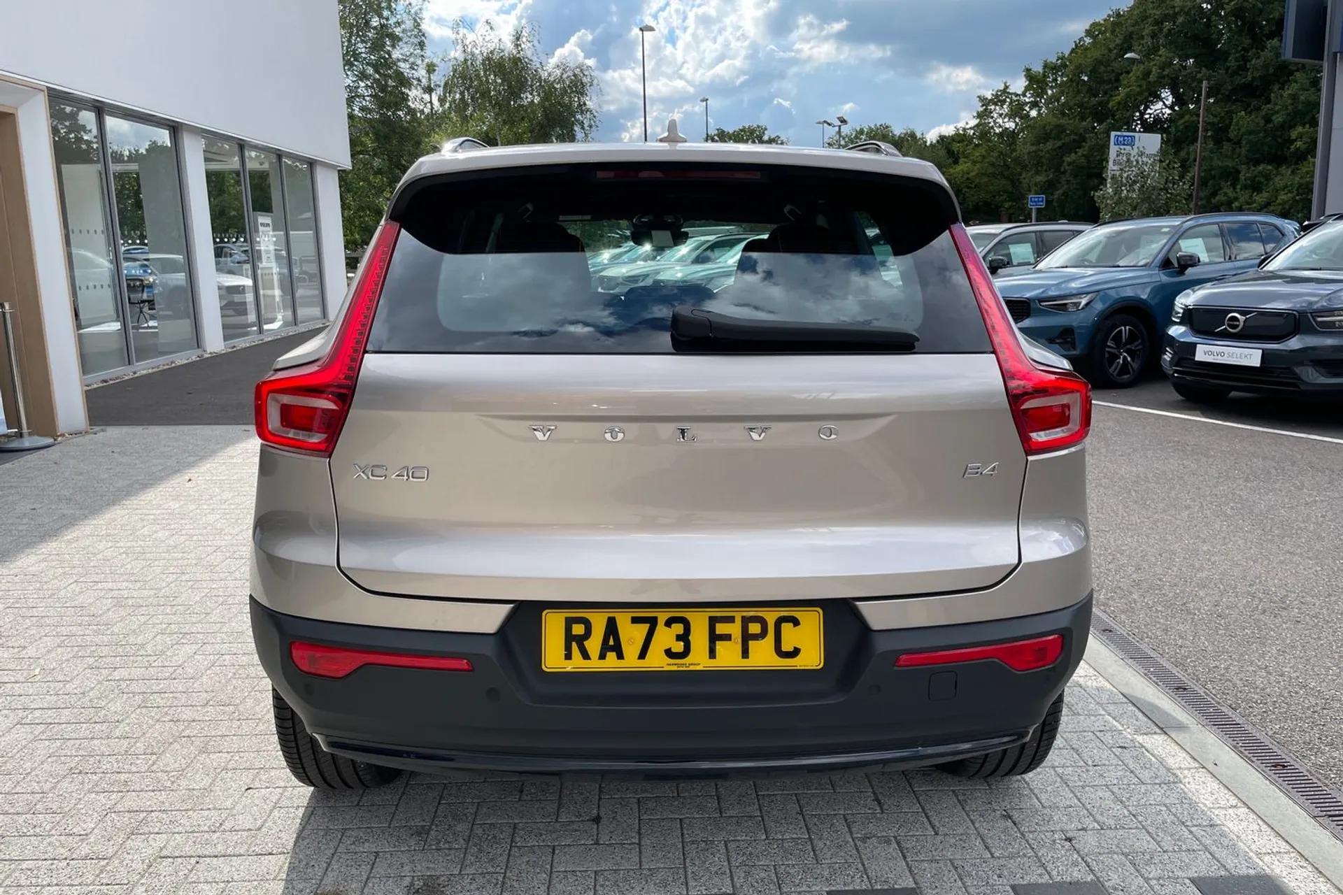 Volvo XC40 thumbnail image number 8