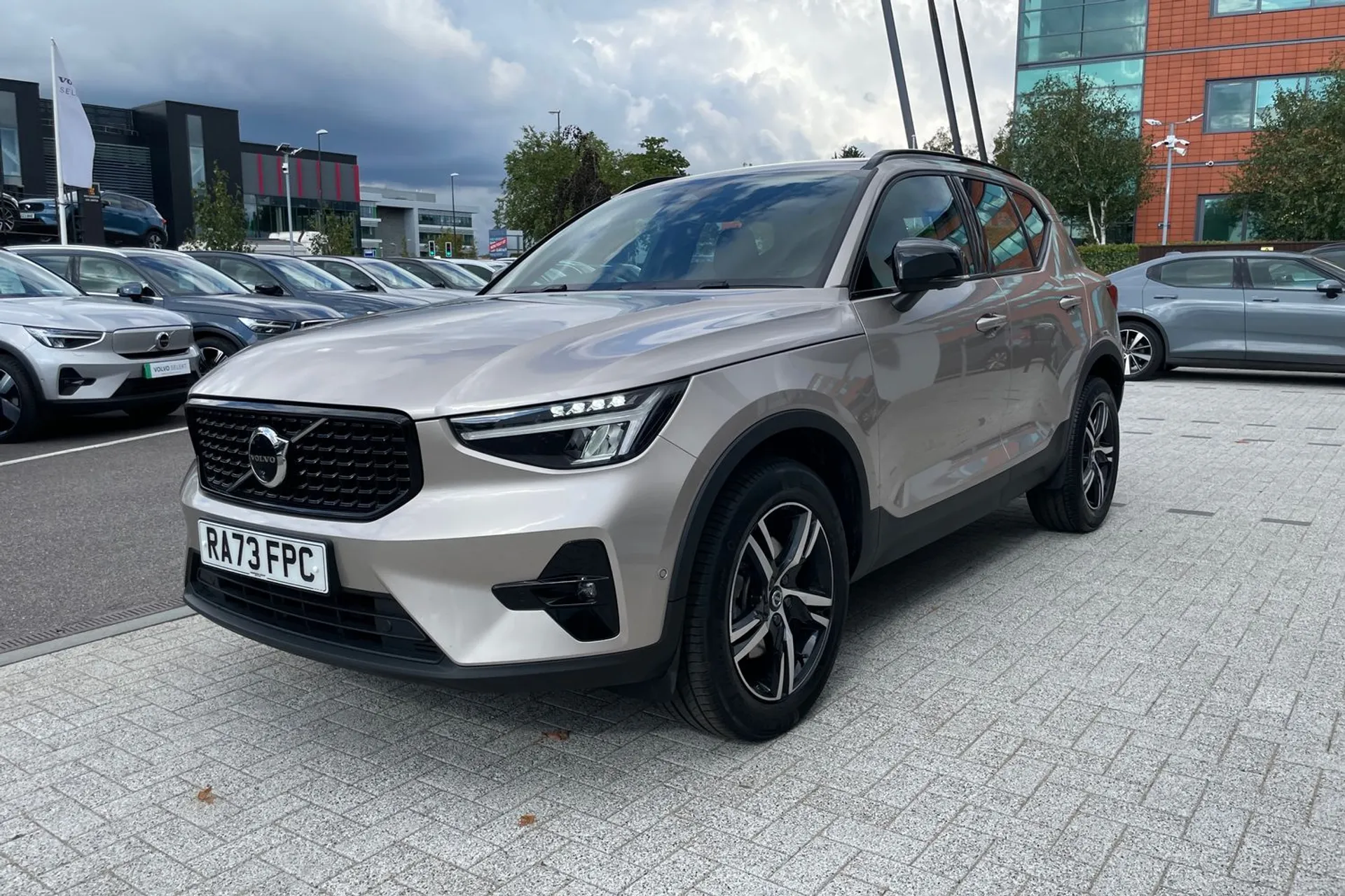 Volvo XC40 thumbnail image number 11