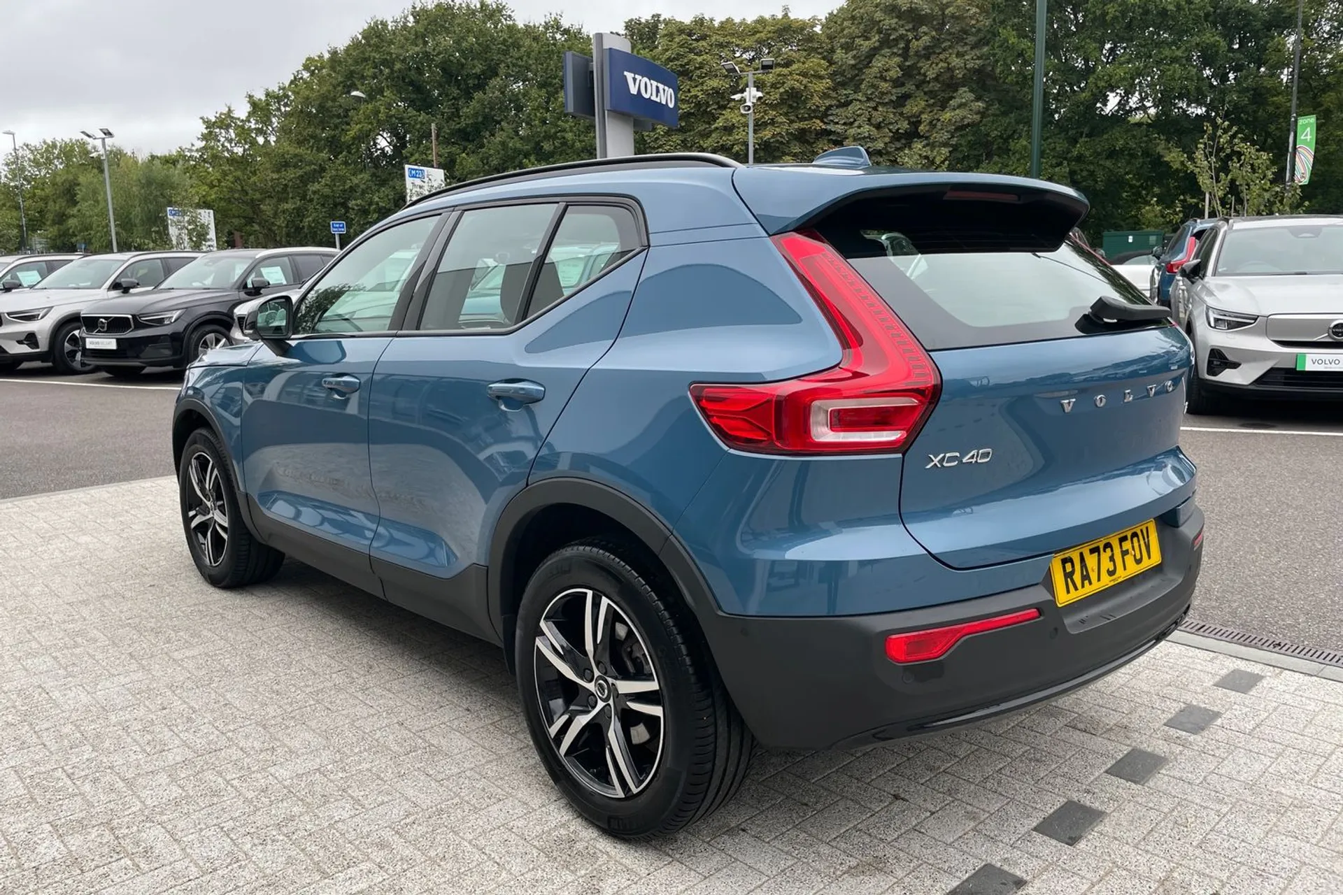 Volvo XC40 thumbnail image number 9