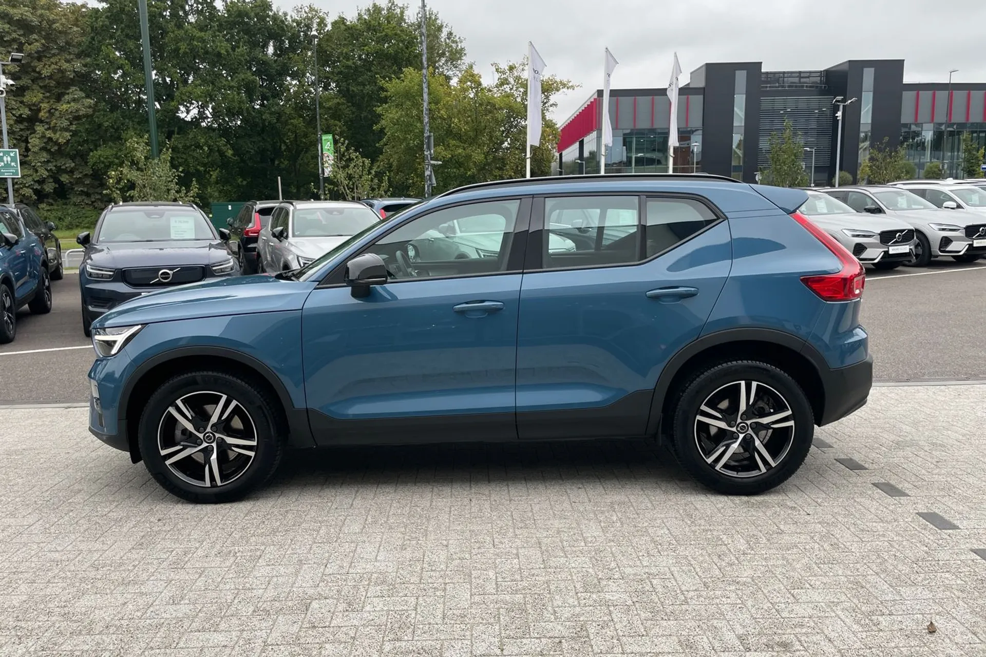 Volvo XC40 thumbnail image number 10