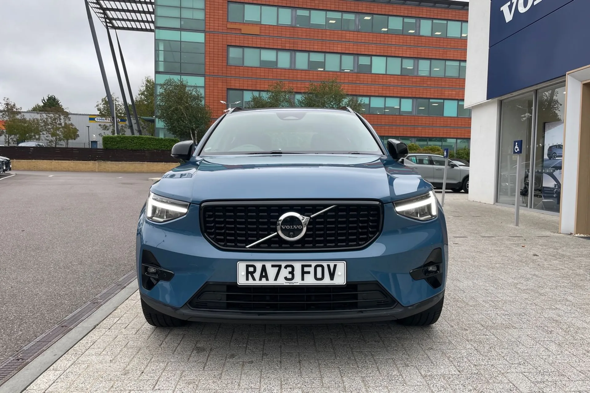 Volvo XC40 thumbnail image number 12