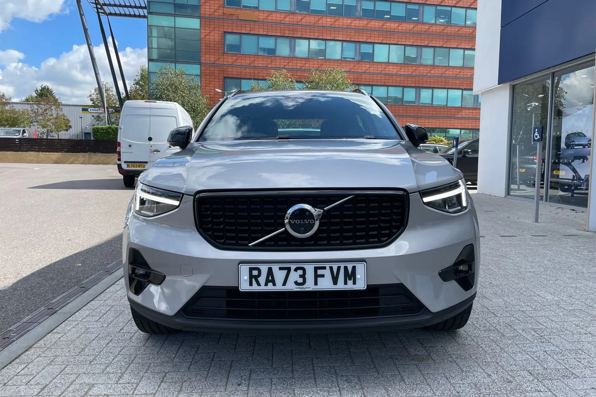 Volvo XC40 thumbnail image number 12