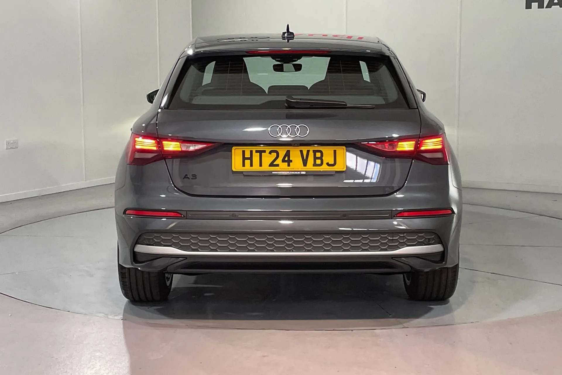 Audi A3 thumbnail image number 8