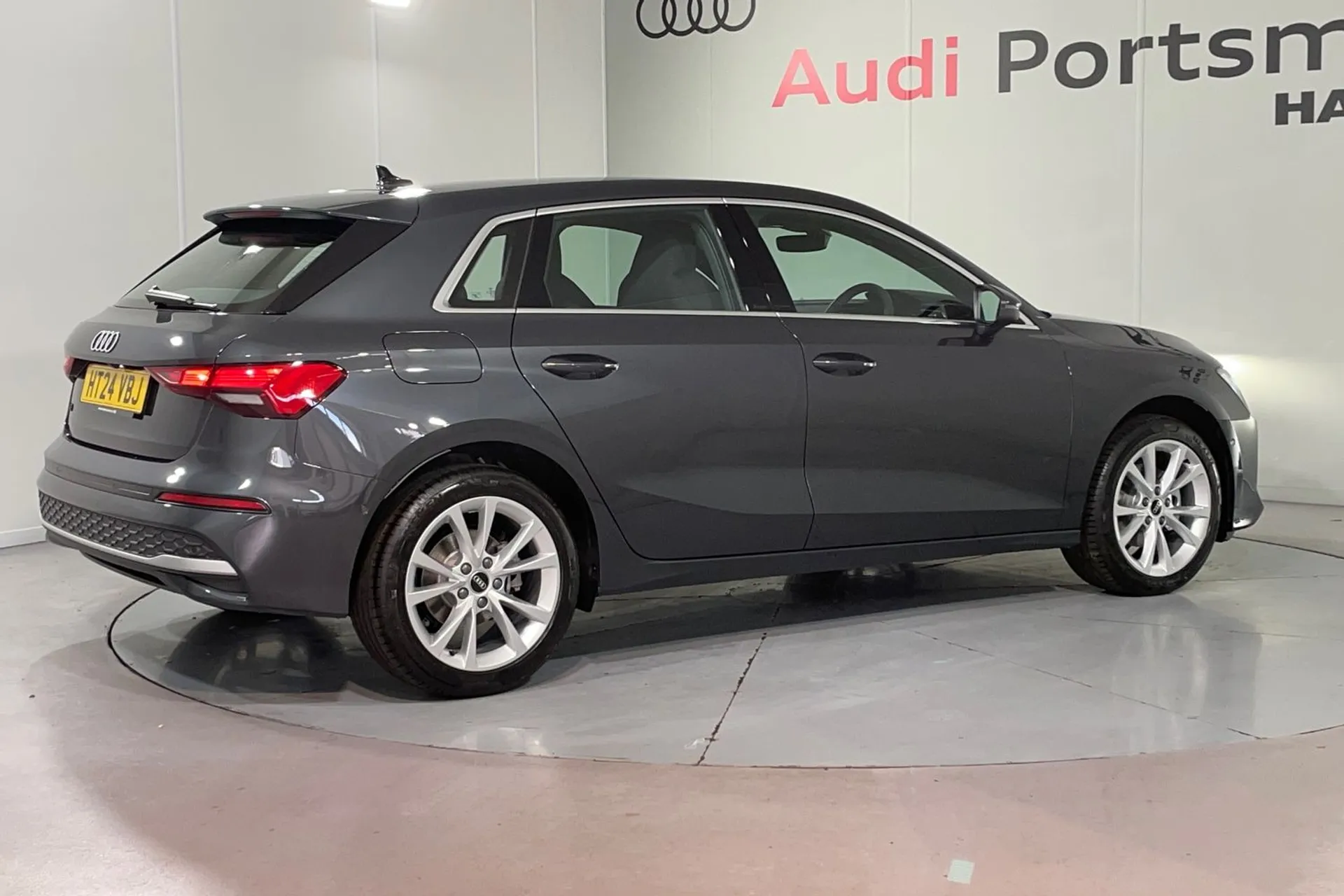 Audi A3 thumbnail image number 10