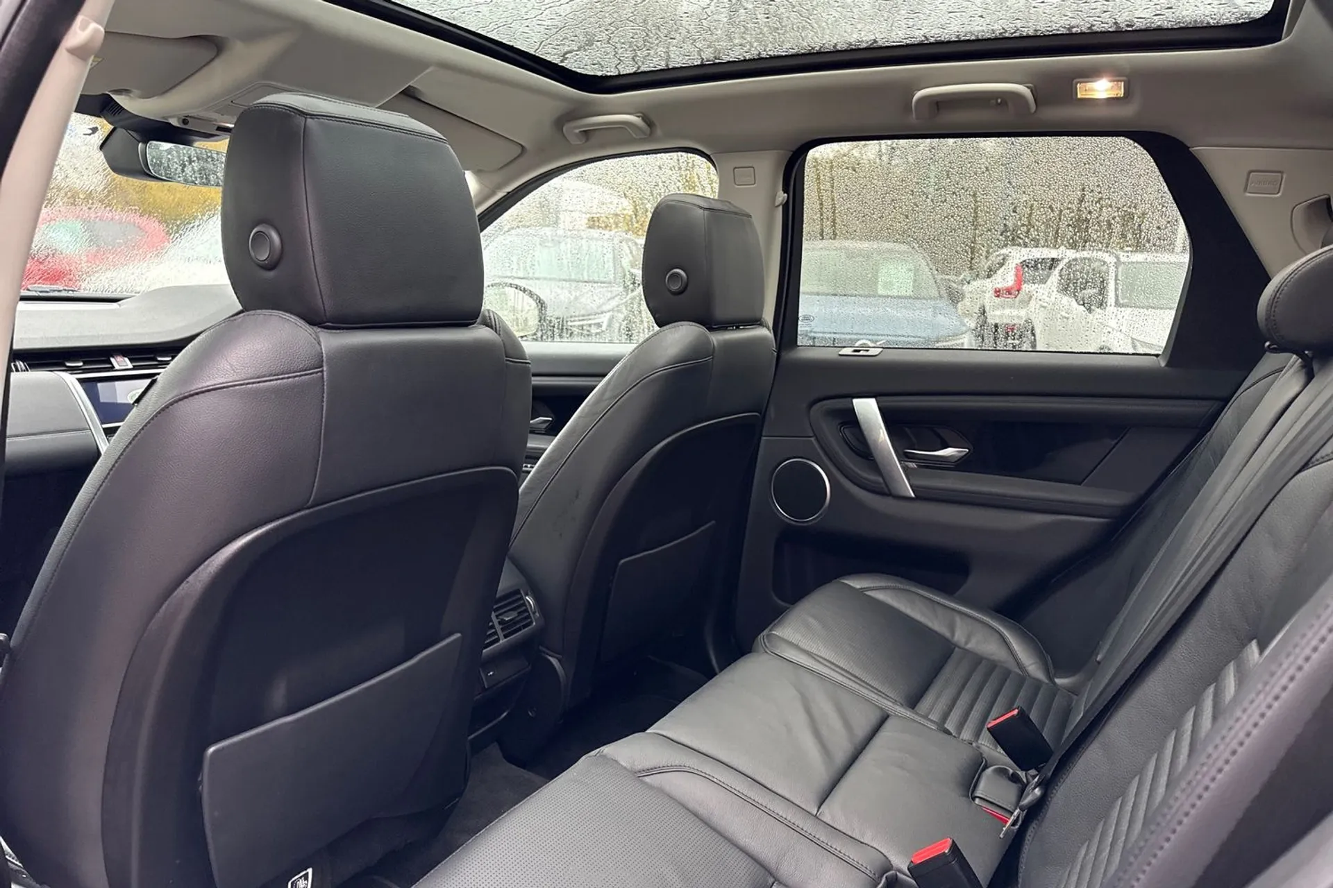 LAND ROVER DISCOVERY SPORT thumbnail image number 32