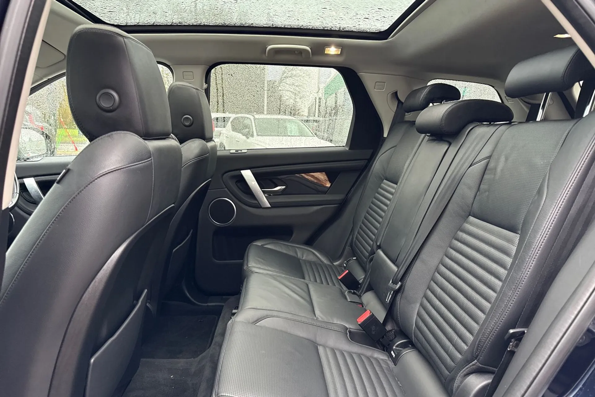 LAND ROVER DISCOVERY SPORT thumbnail image number 31