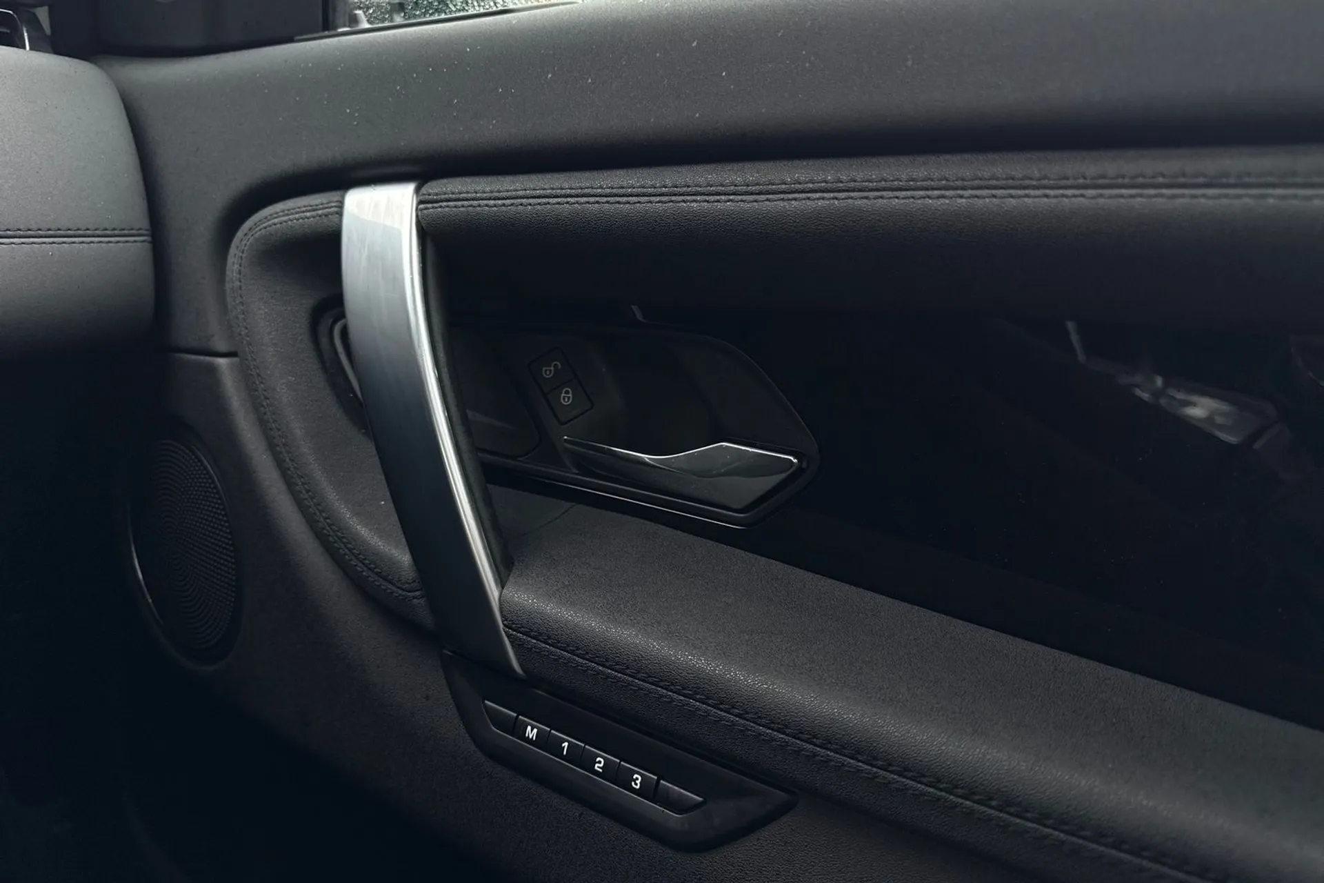 LAND ROVER DISCOVERY SPORT thumbnail image number 41