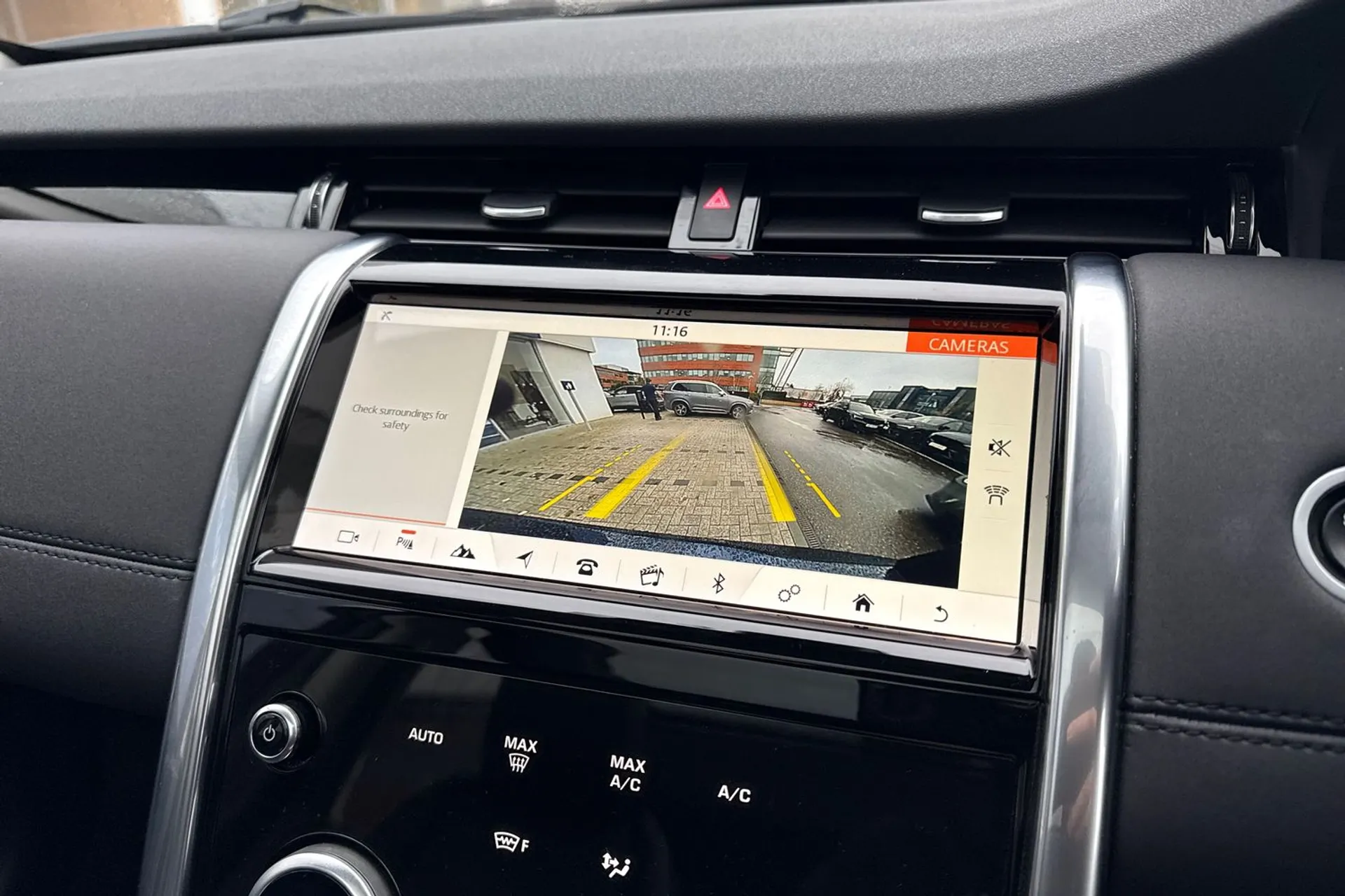 LAND ROVER DISCOVERY SPORT thumbnail image number 4