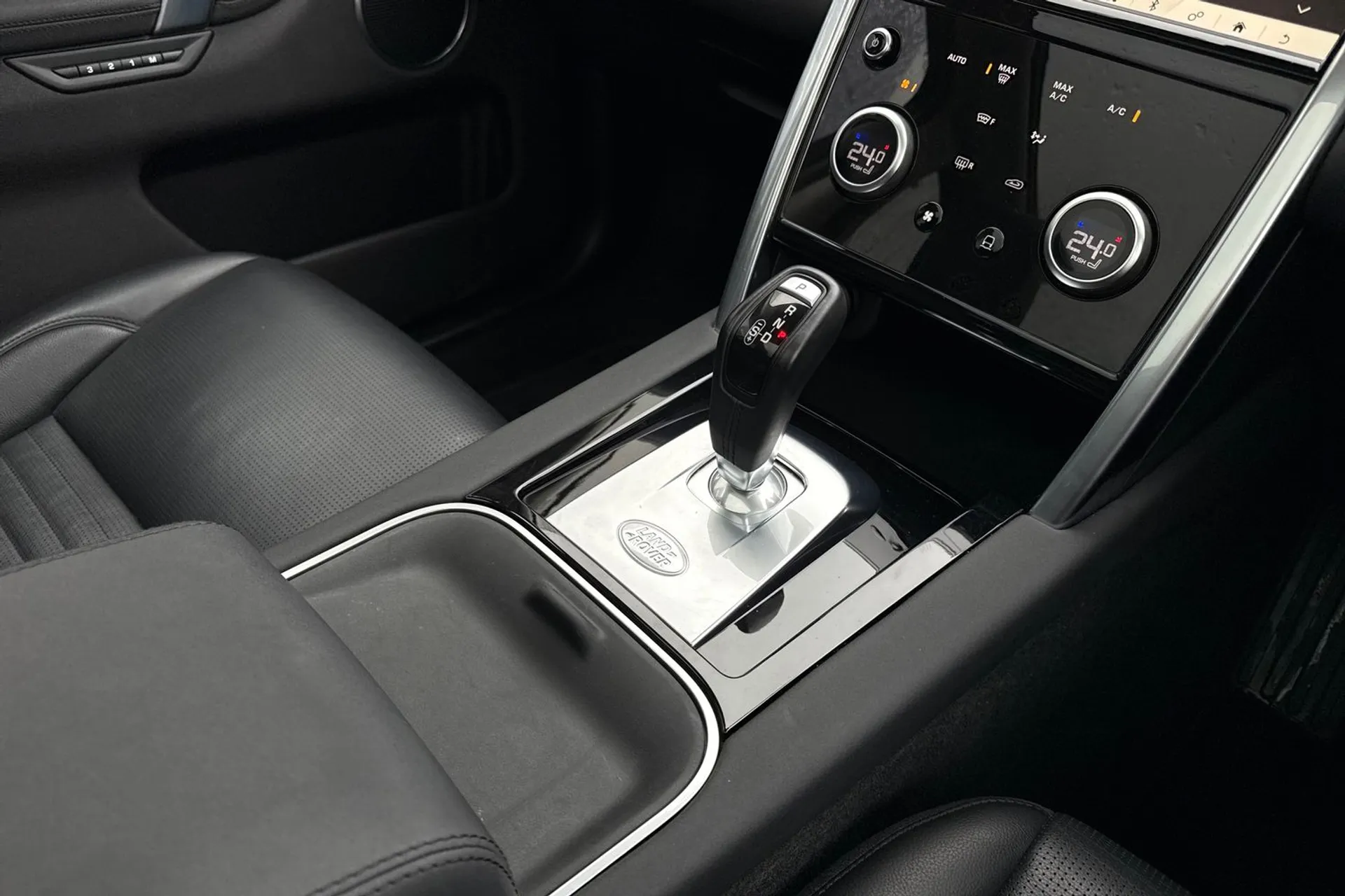 LAND ROVER DISCOVERY SPORT thumbnail image number 43