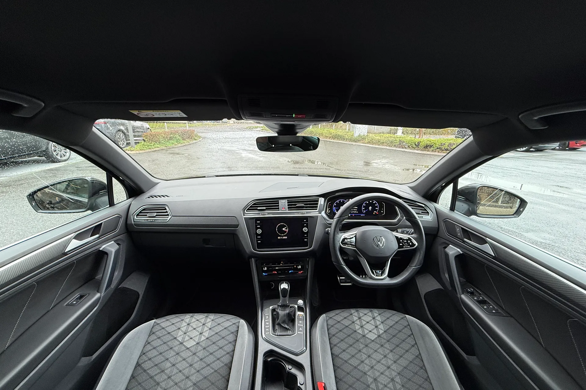 VOLKSWAGEN TIGUAN thumbnail image number 3