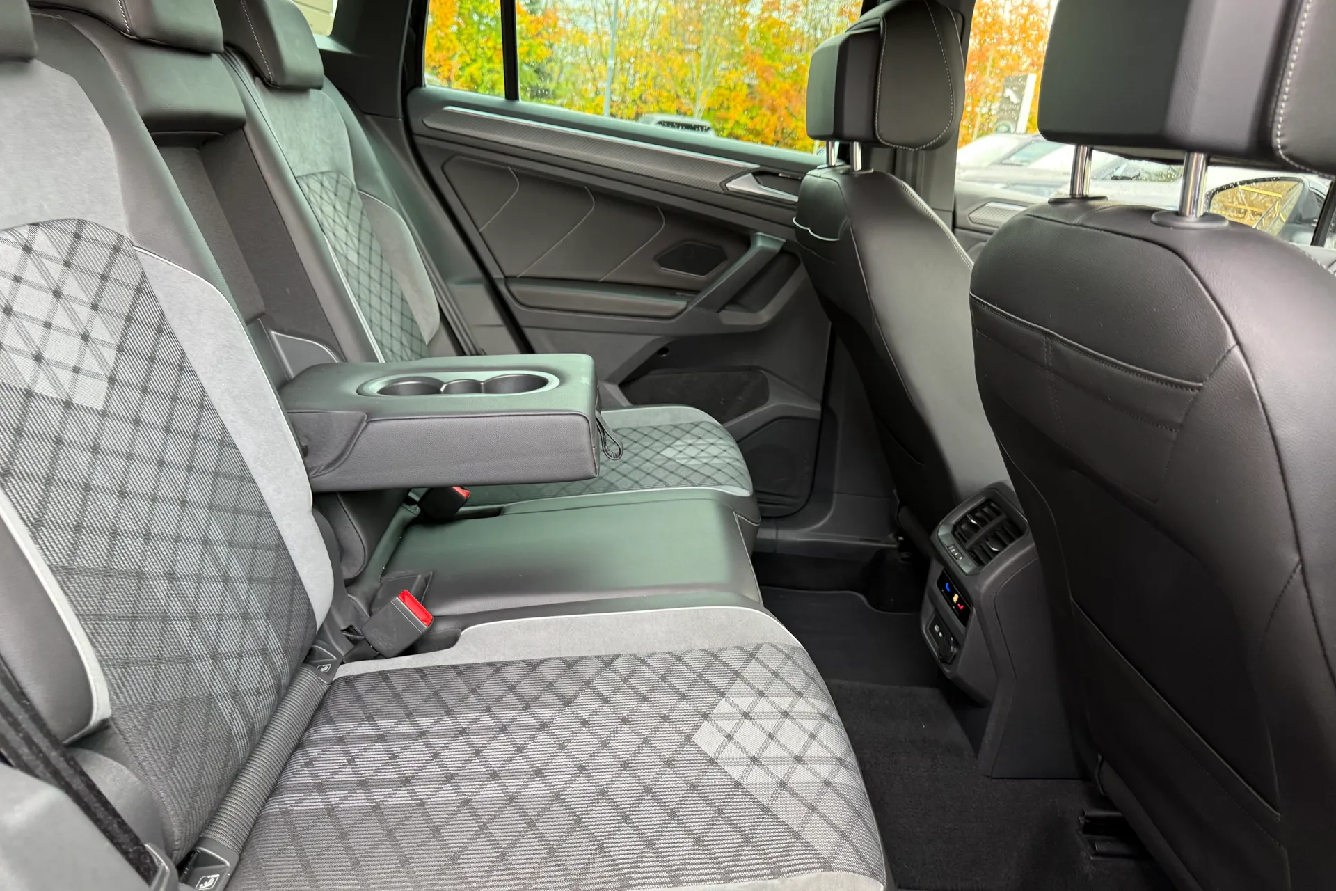 VOLKSWAGEN TIGUAN thumbnail image number 33