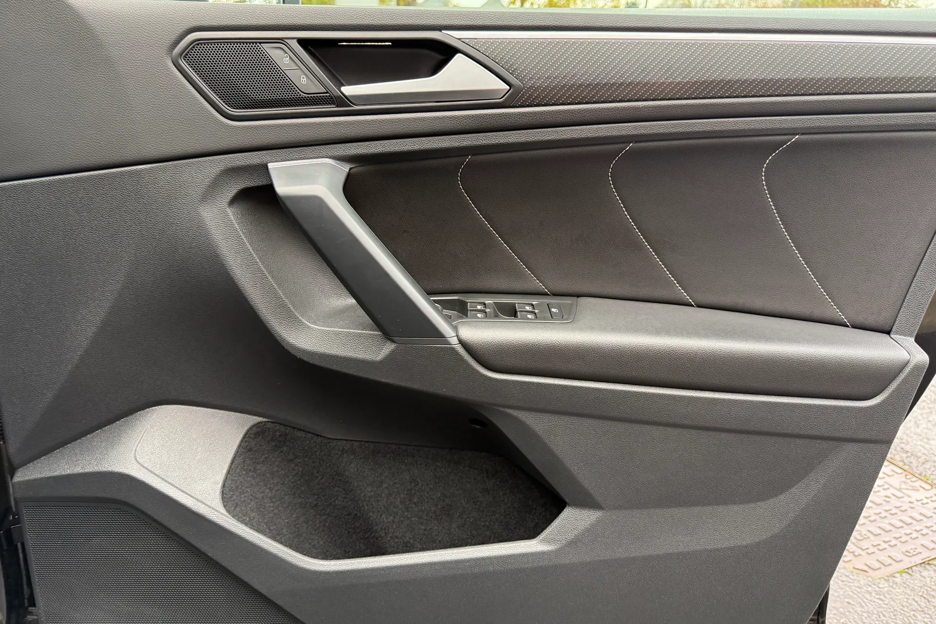 VOLKSWAGEN TIGUAN thumbnail image number 40