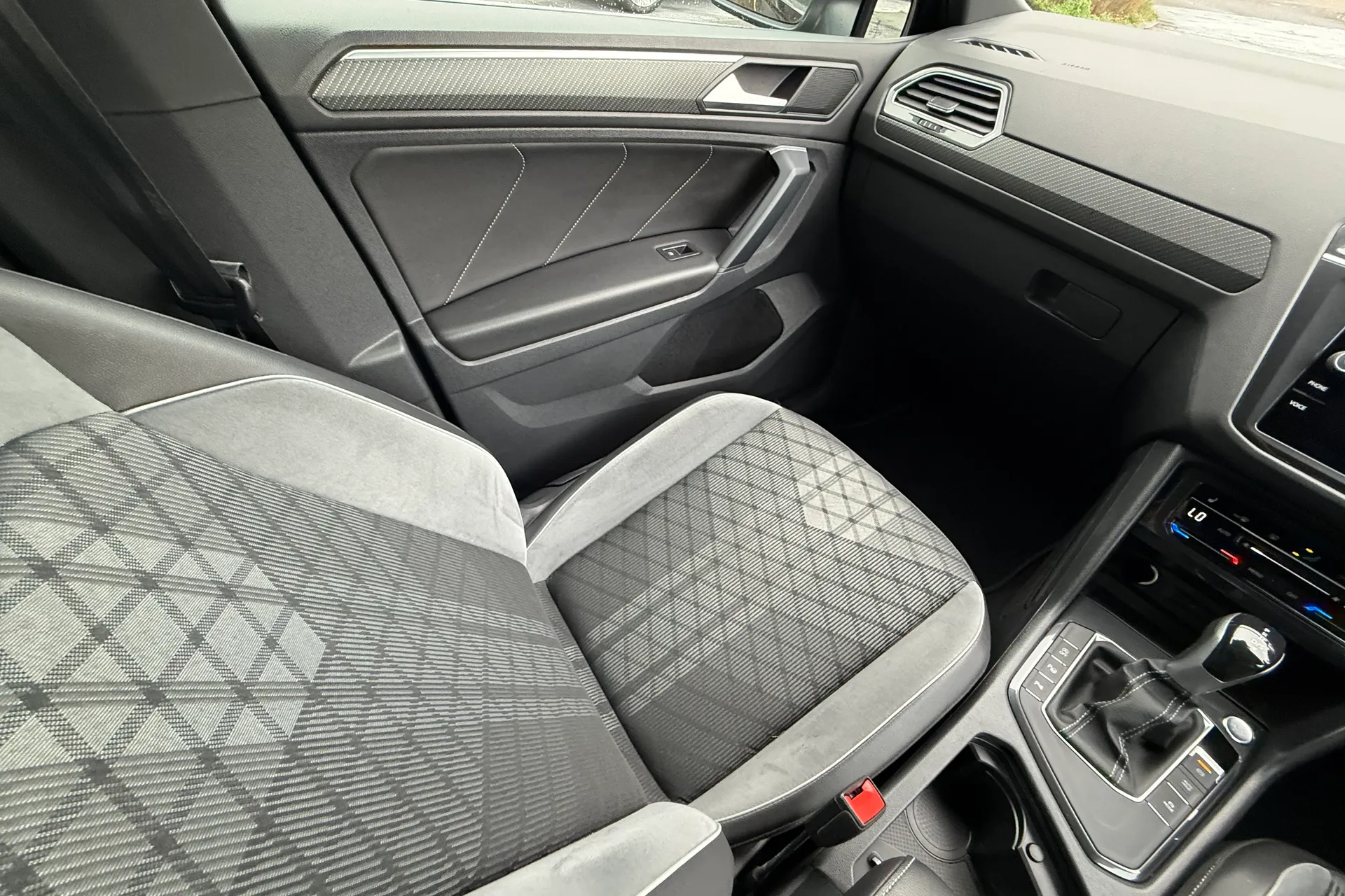 VOLKSWAGEN TIGUAN thumbnail image number 12