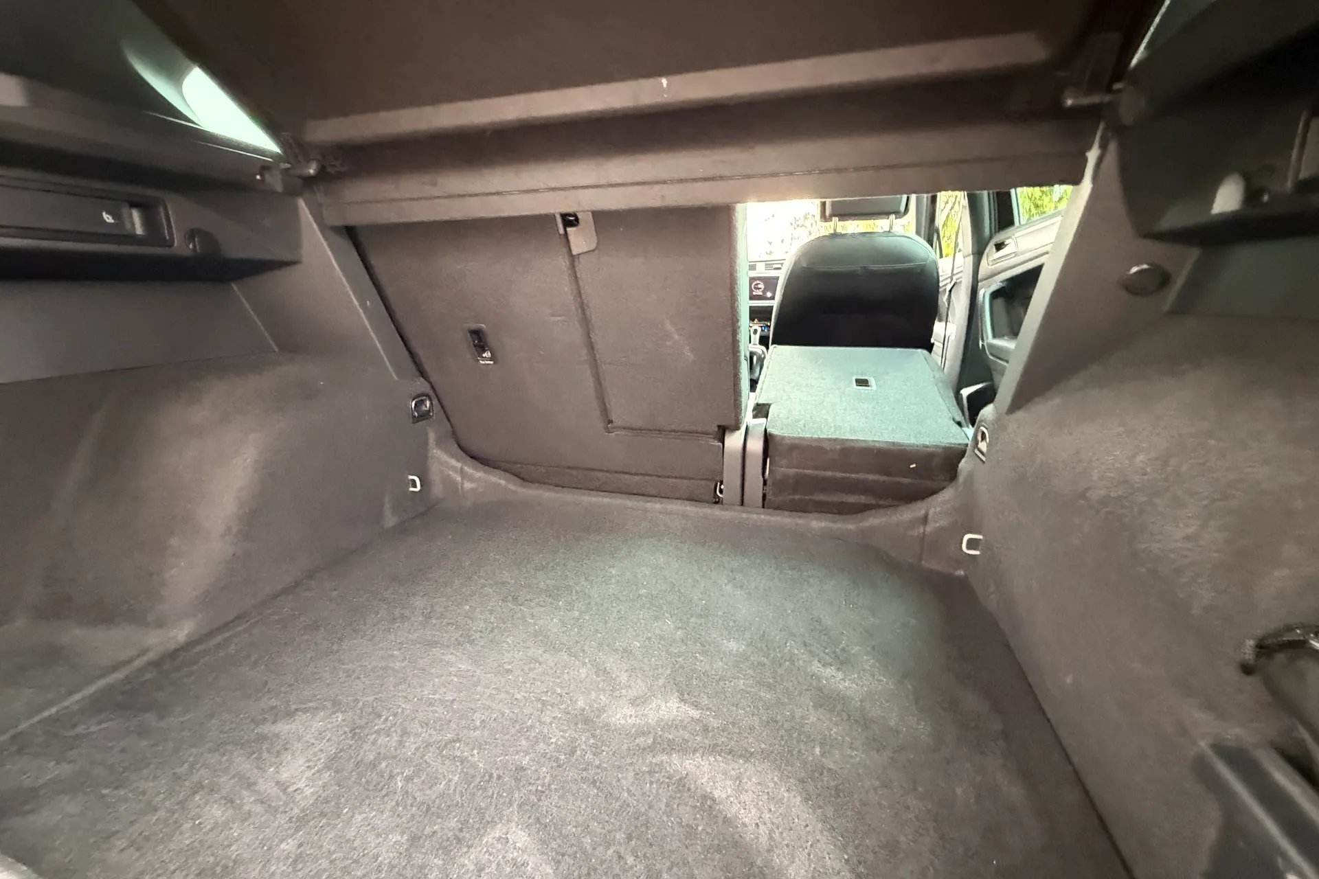 VOLKSWAGEN TIGUAN thumbnail image number 34