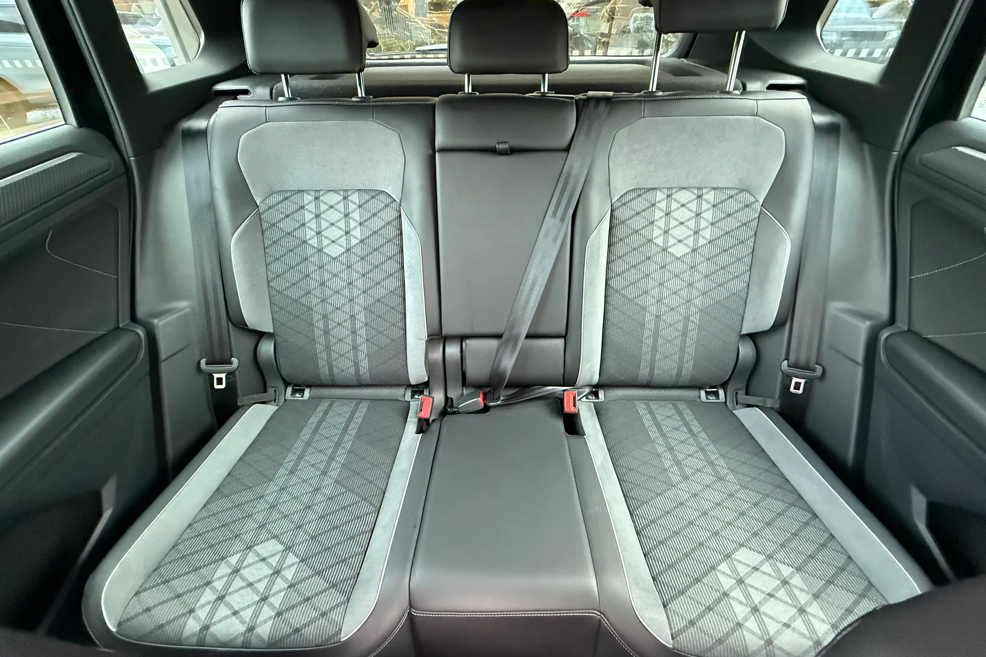 VOLKSWAGEN TIGUAN thumbnail image number 11