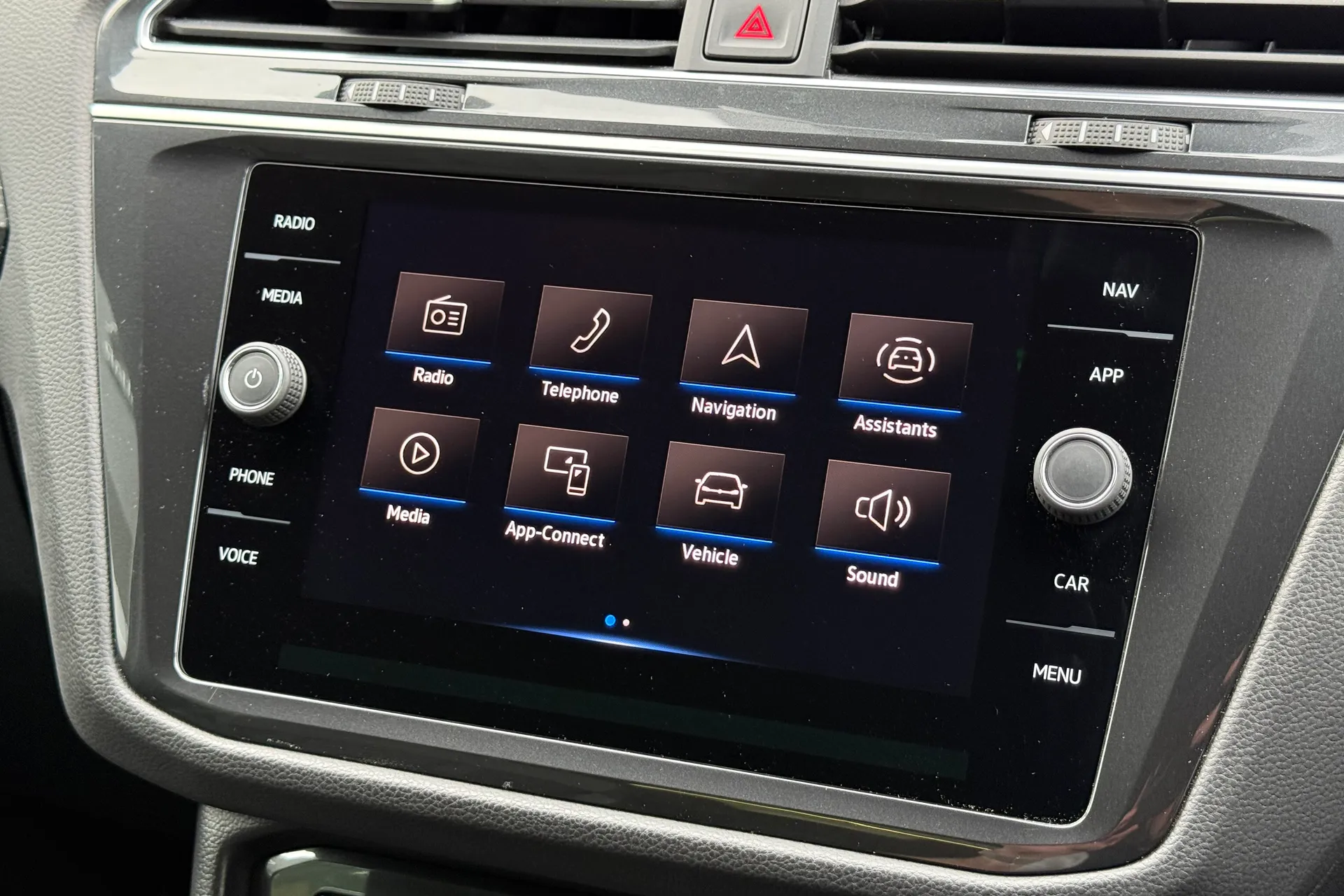 VOLKSWAGEN TIGUAN thumbnail image number 5