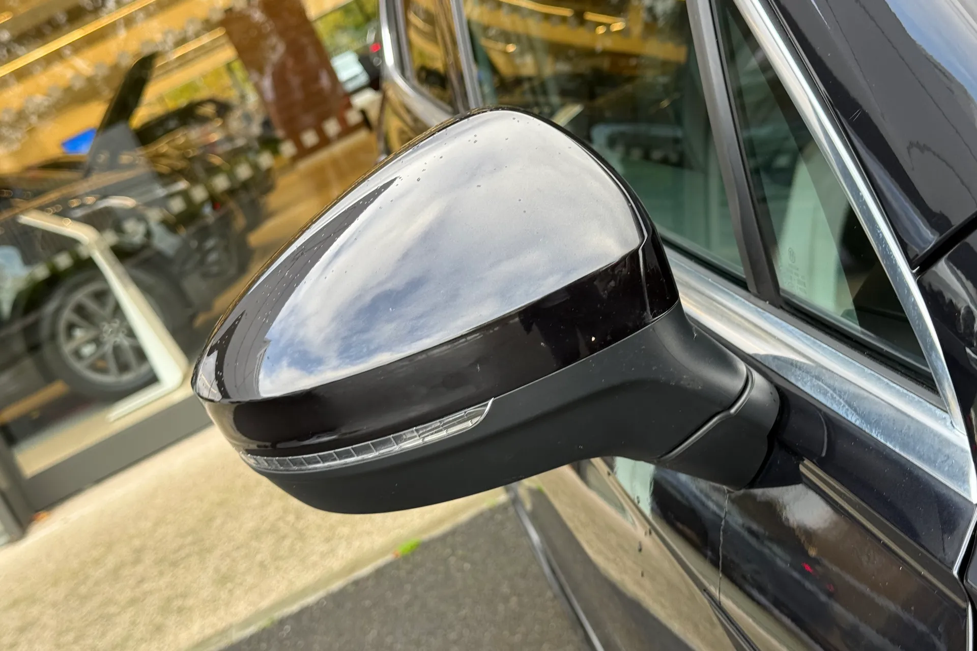 VOLKSWAGEN TIGUAN thumbnail image number 41